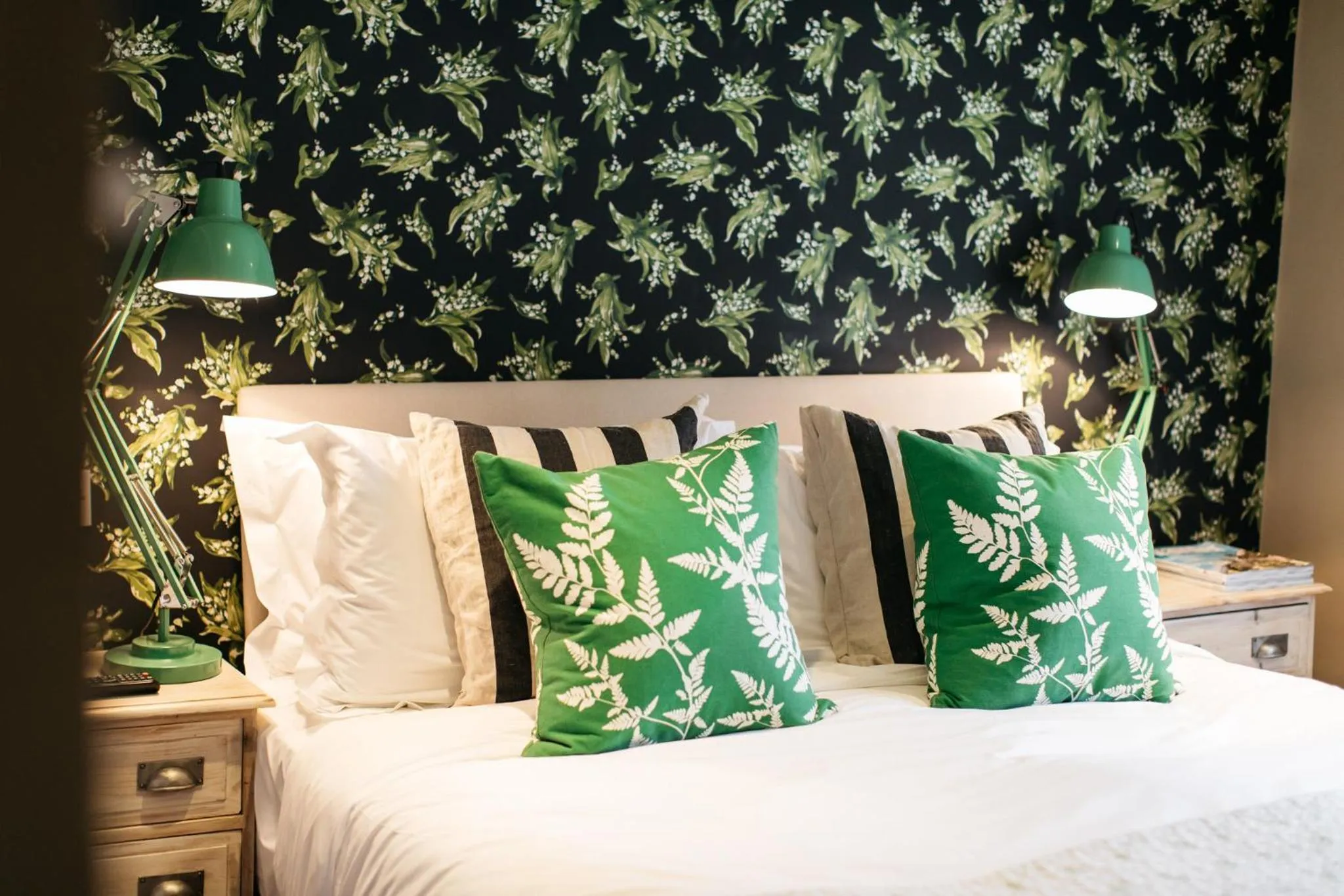 Bedroom, Bed in The Bull