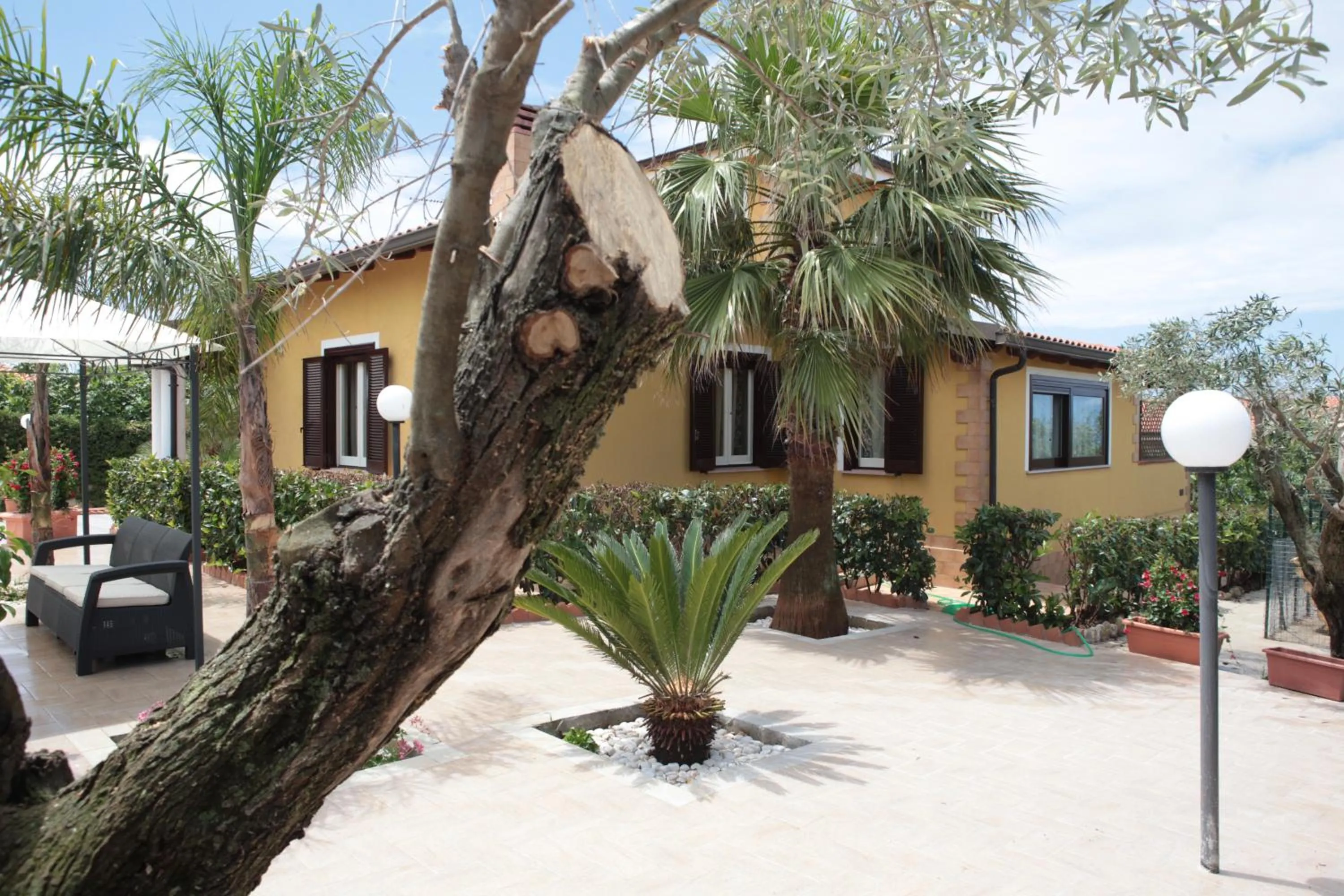 Facade/entrance in B&B Villa Isa