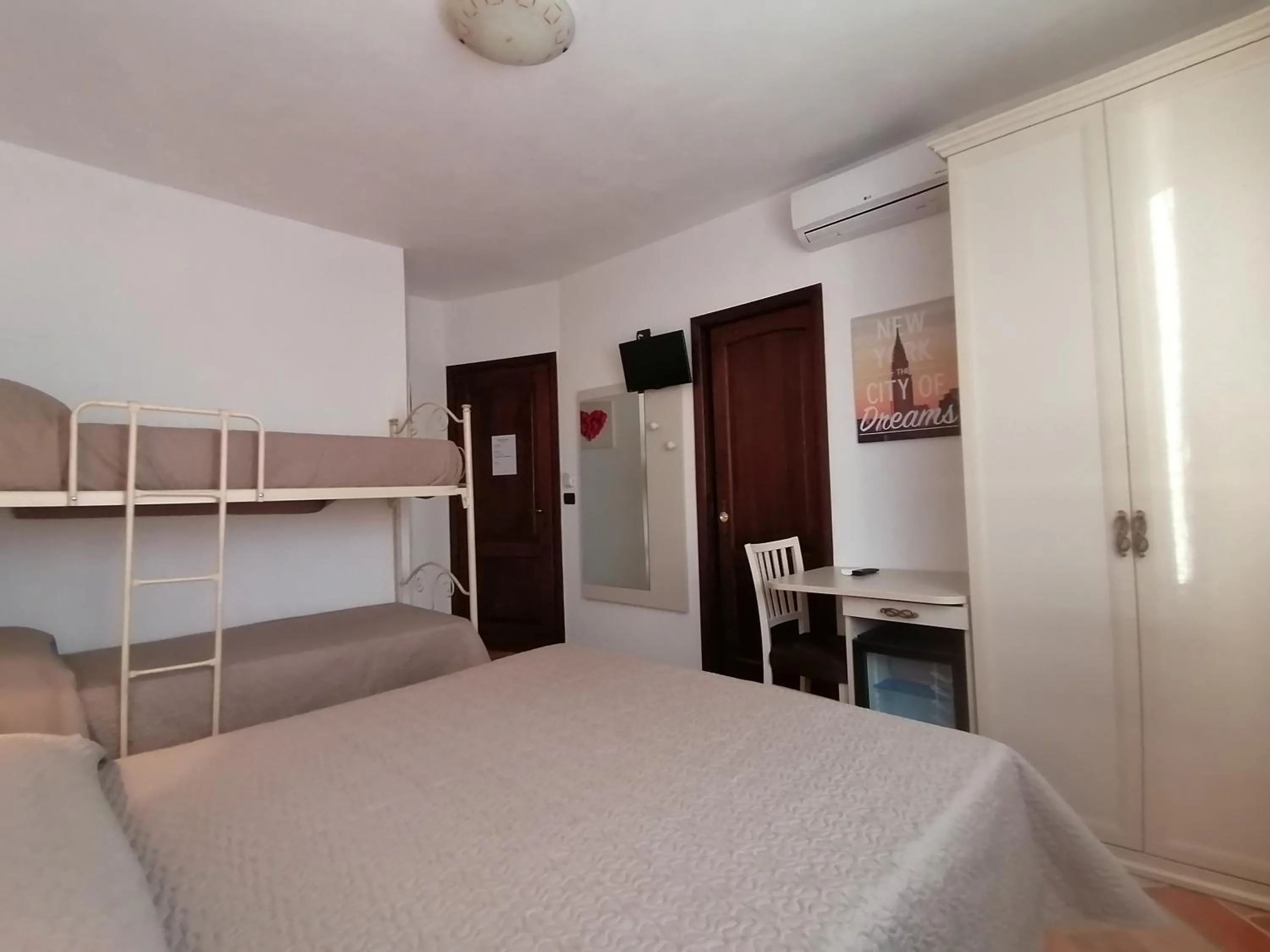 Bedroom in B&B Villa Isa