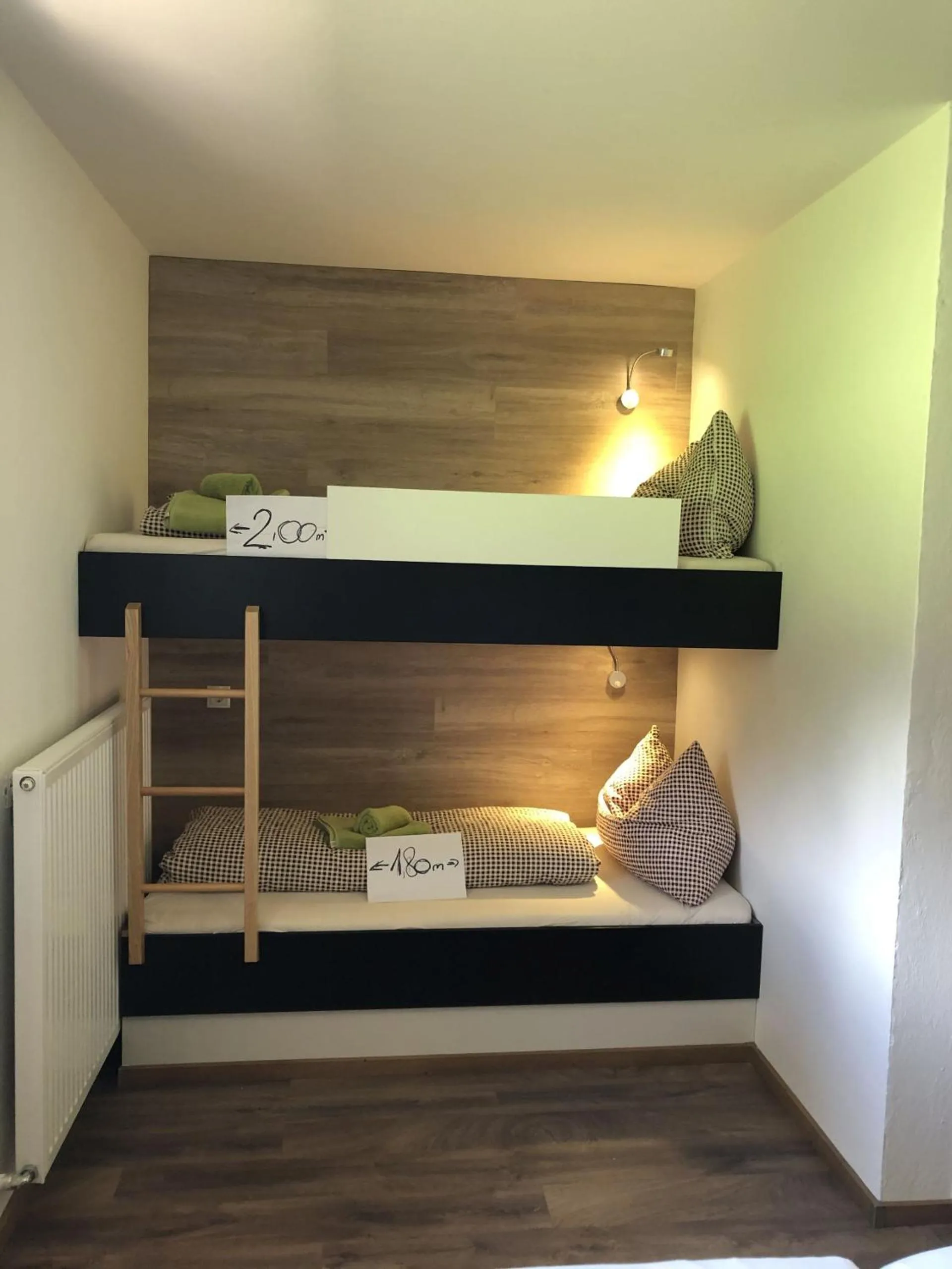 bunk bed, Bed in Haus Obertiefenbach
