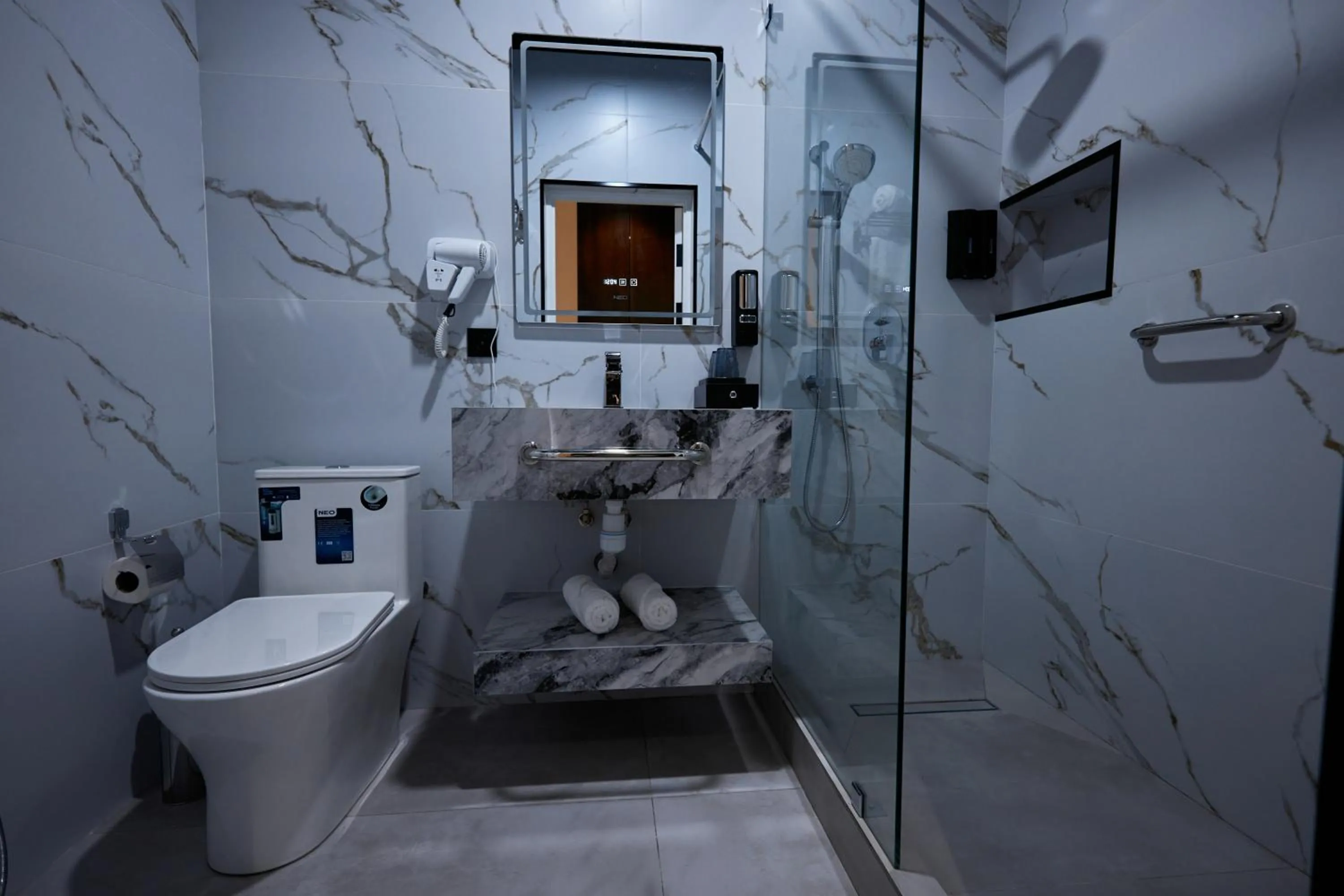 Shower in Noble Samarkand