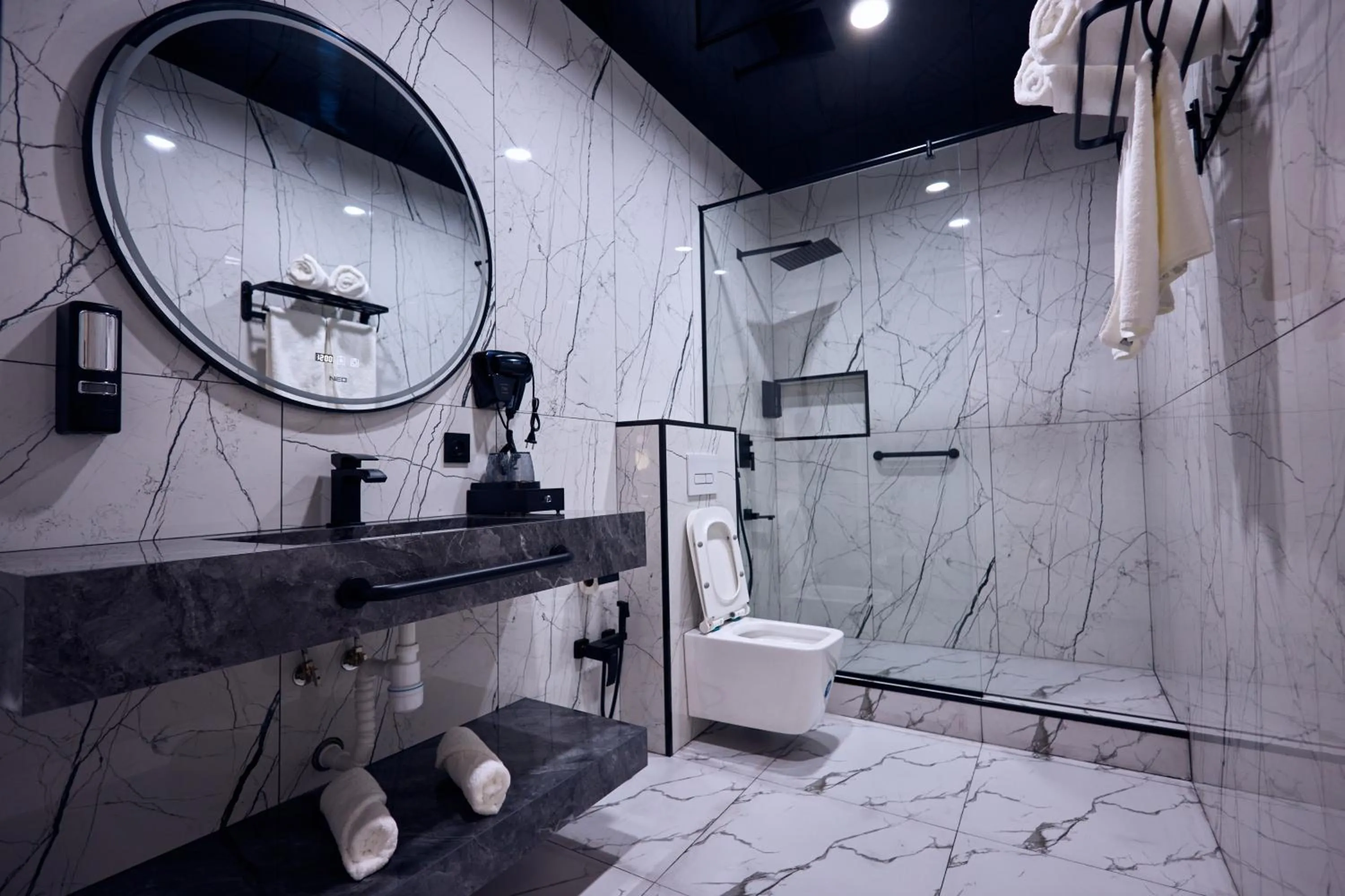 Shower in Noble Samarkand