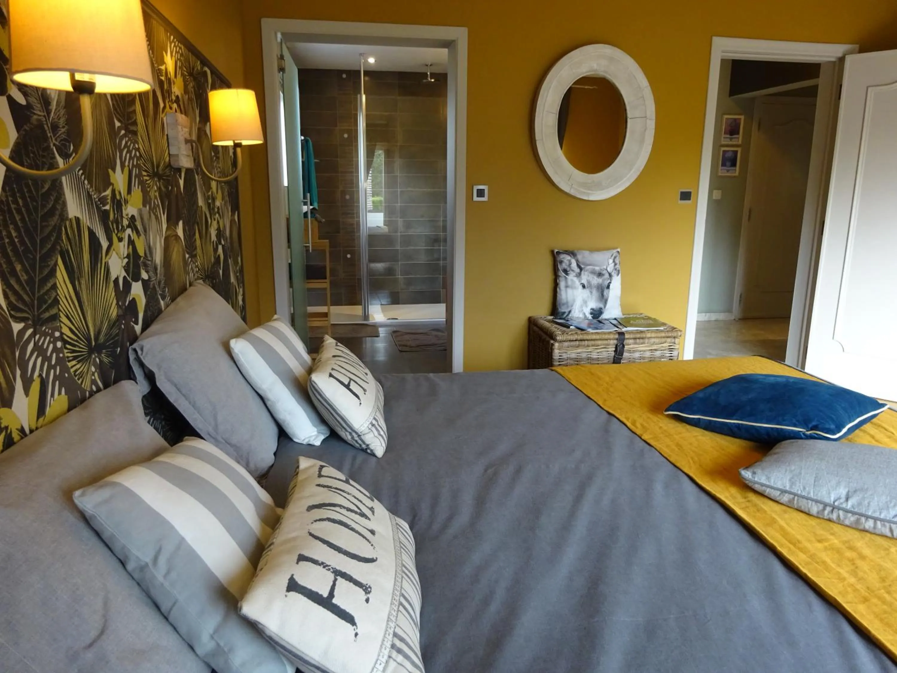 Bed in A L'inattendue