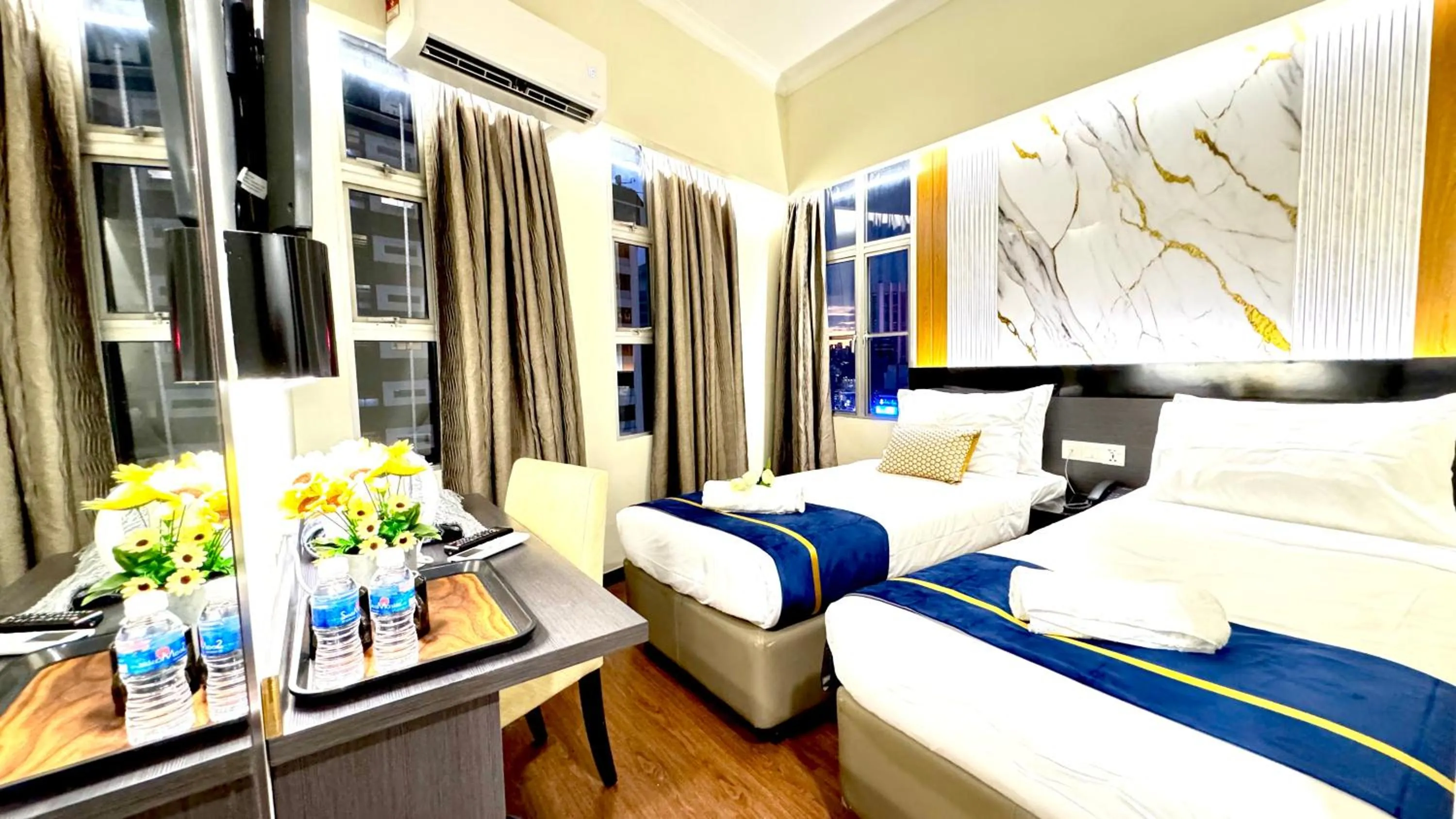 Bedroom, Bed in Central City Hotel at Chinatown