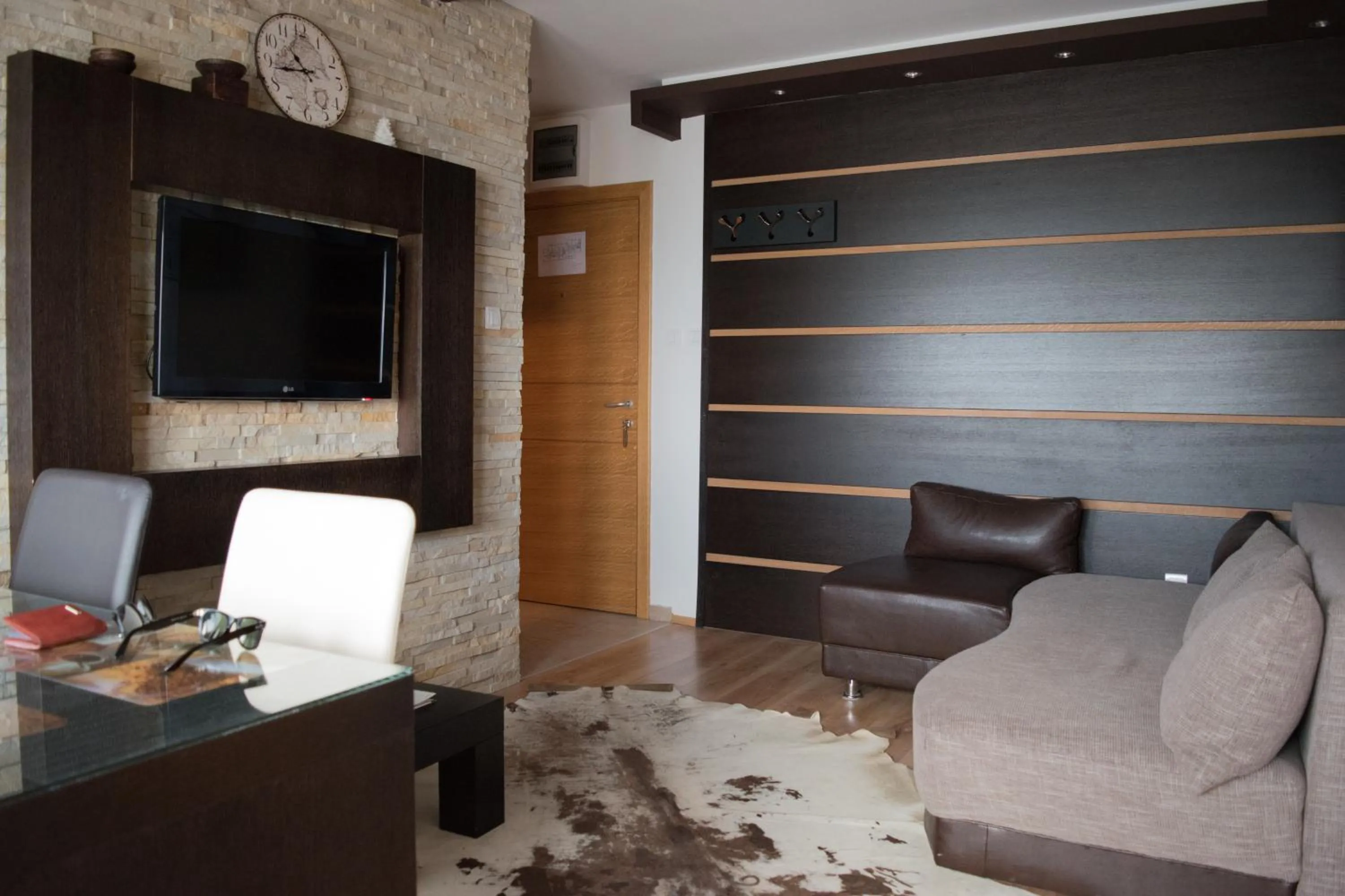 Apartment 204