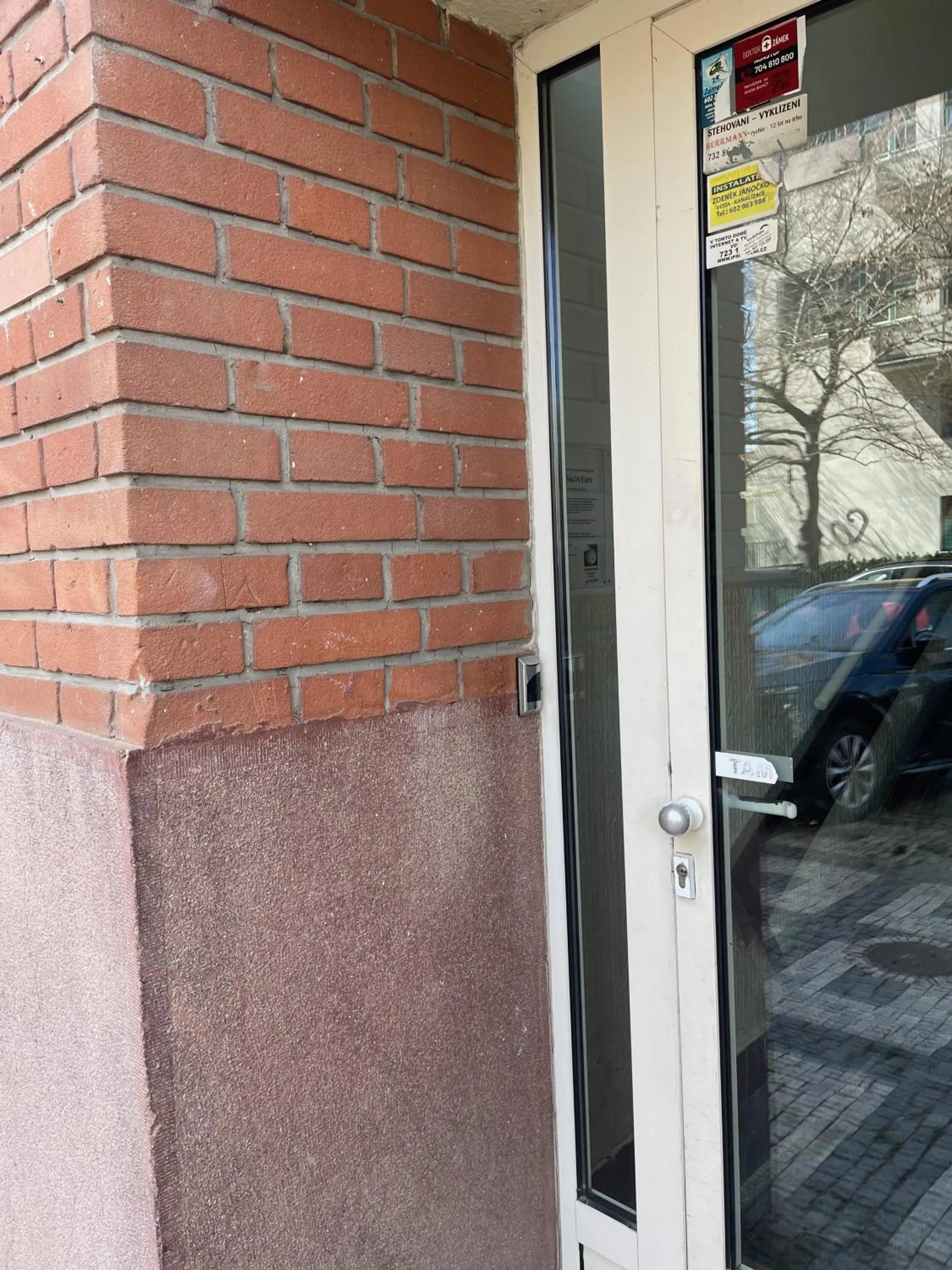 Facade/entrance in Apartment Flora Lobkovic