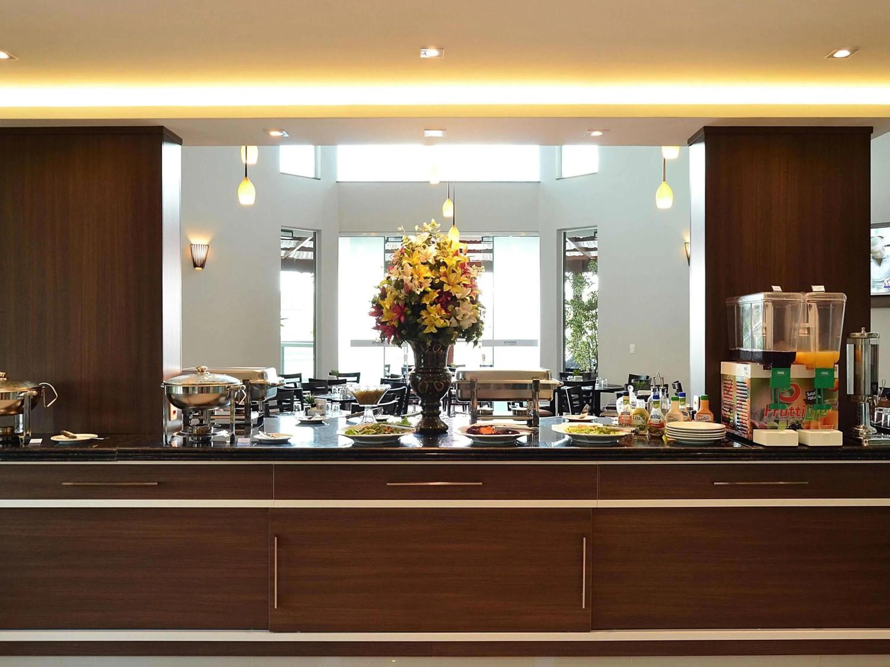 Restaurant/places to eat in Hotel Matão By Mercure