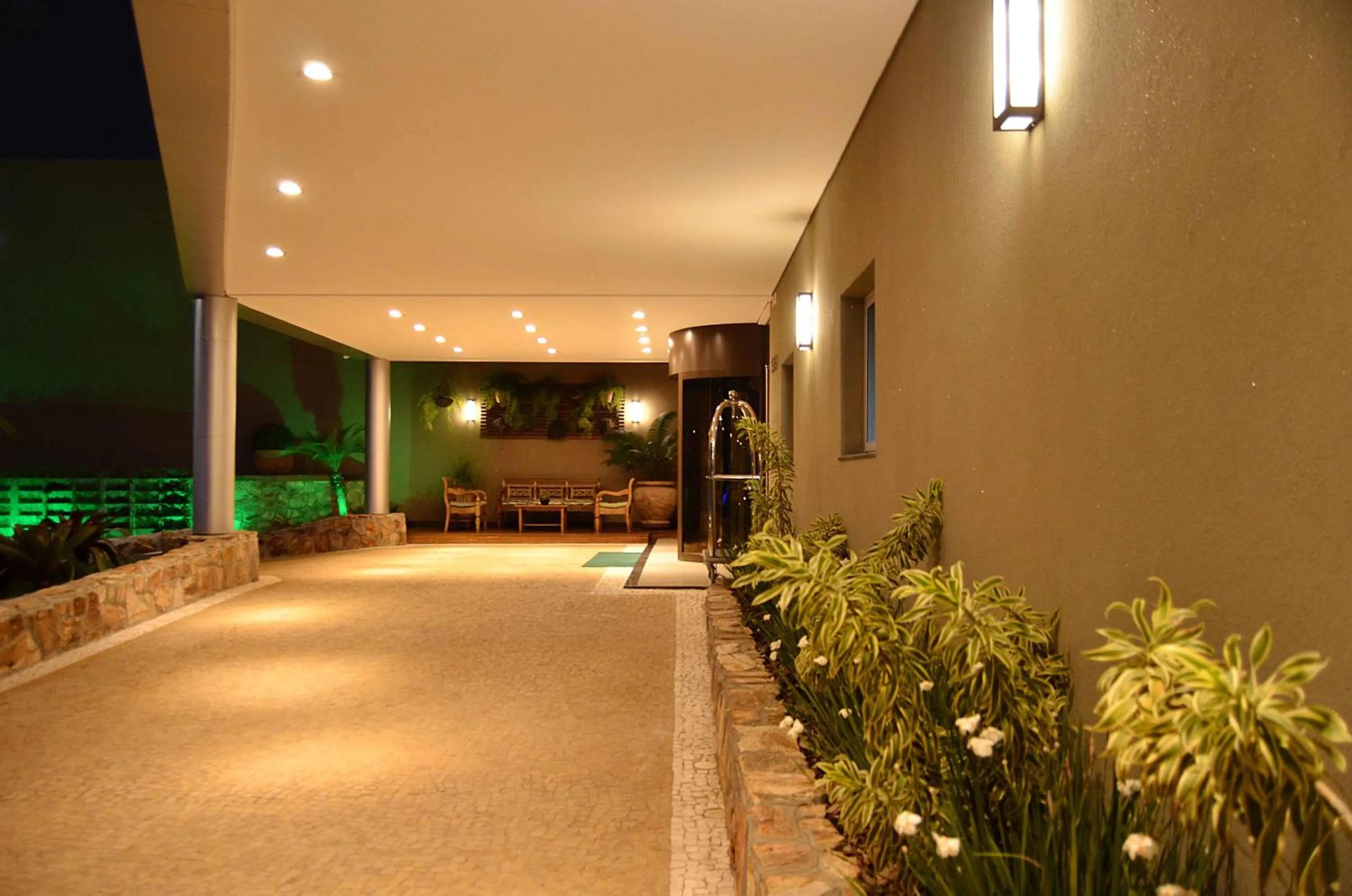 Facade/entrance in Hotel Matão By Mercure