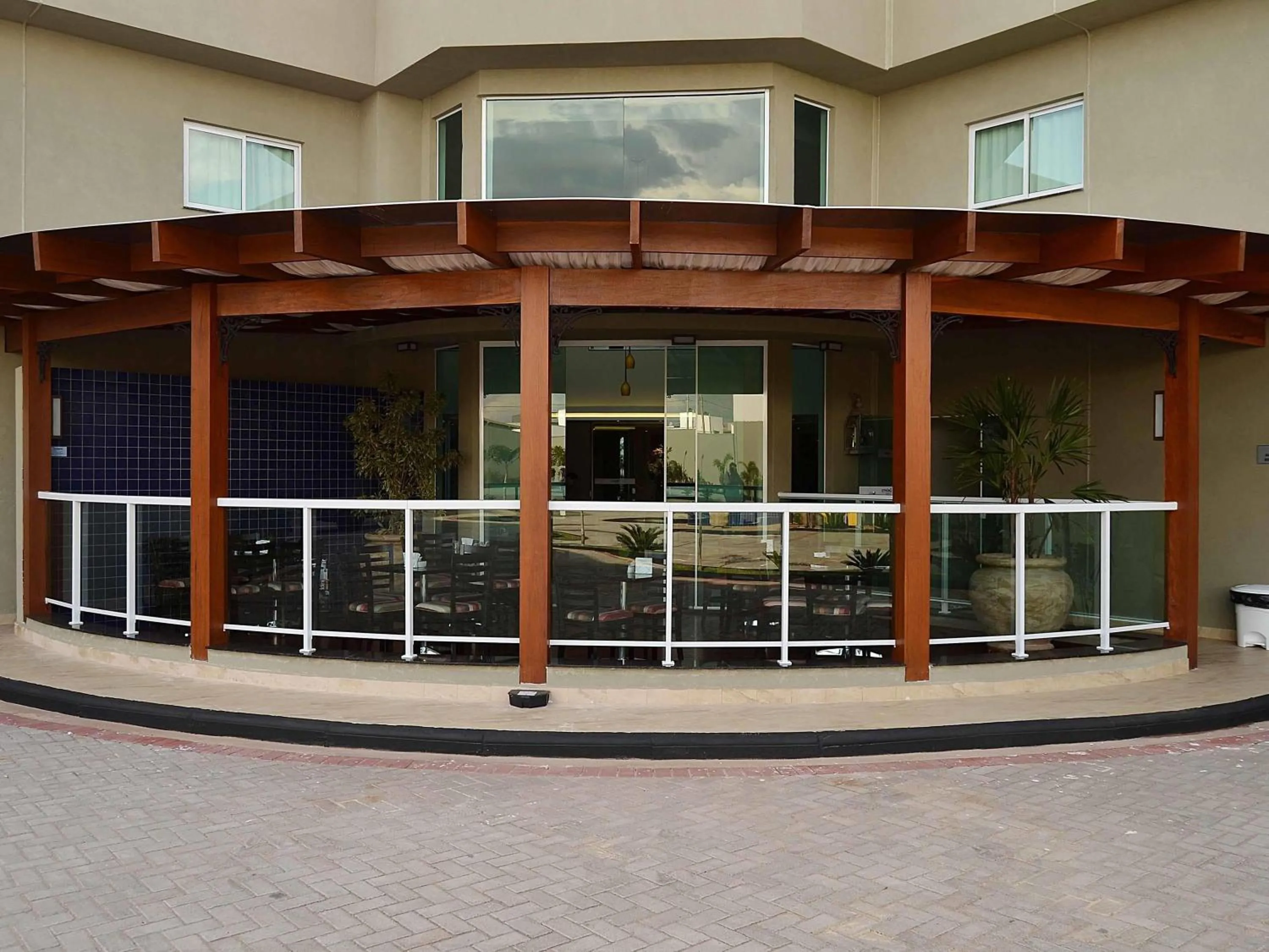 Restaurant/places to eat in Hotel Matão By Mercure