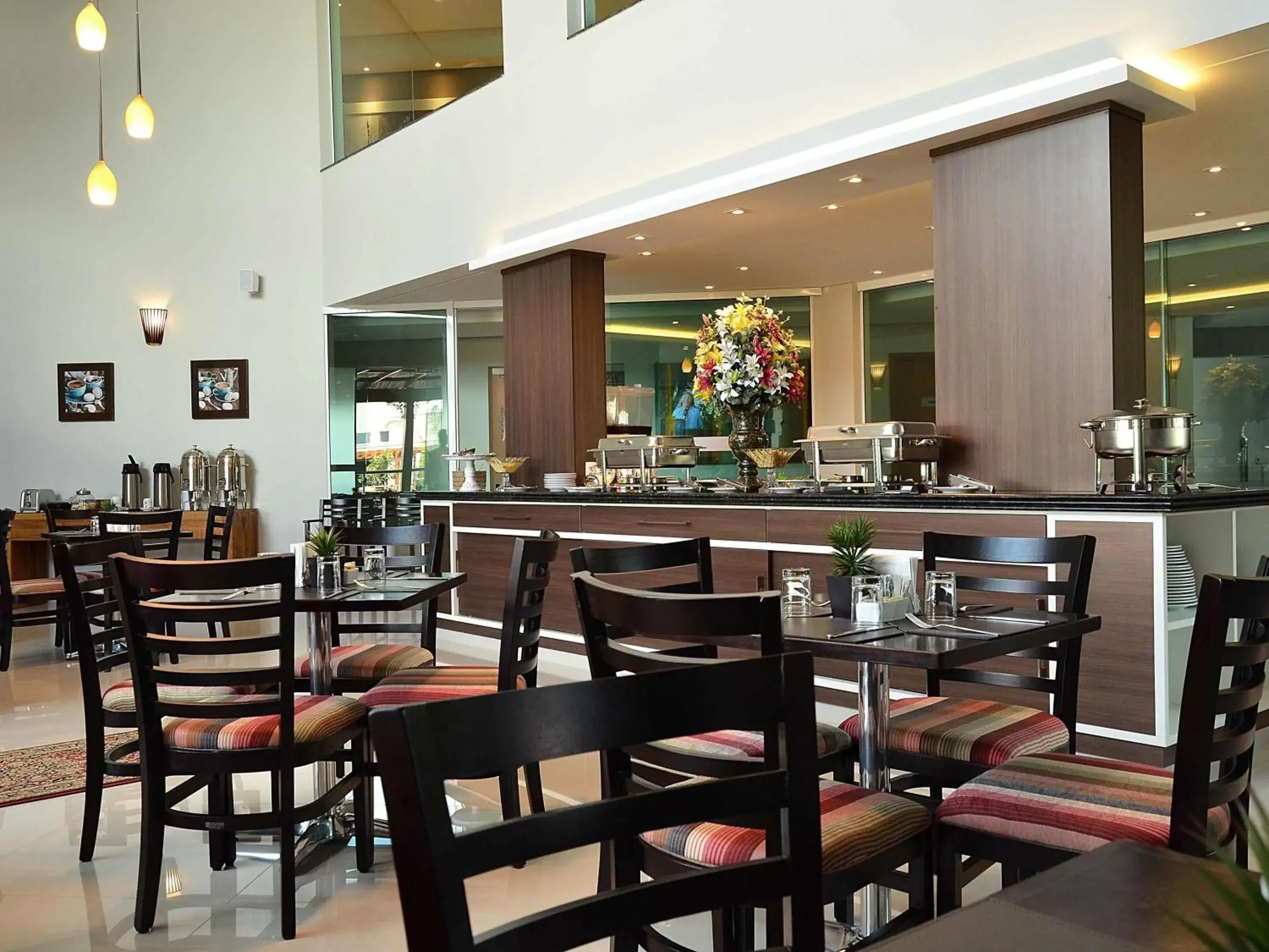 Restaurant/places to eat in Hotel Matão By Mercure Restaurant/places to eat in Hotel Matão By Mercure