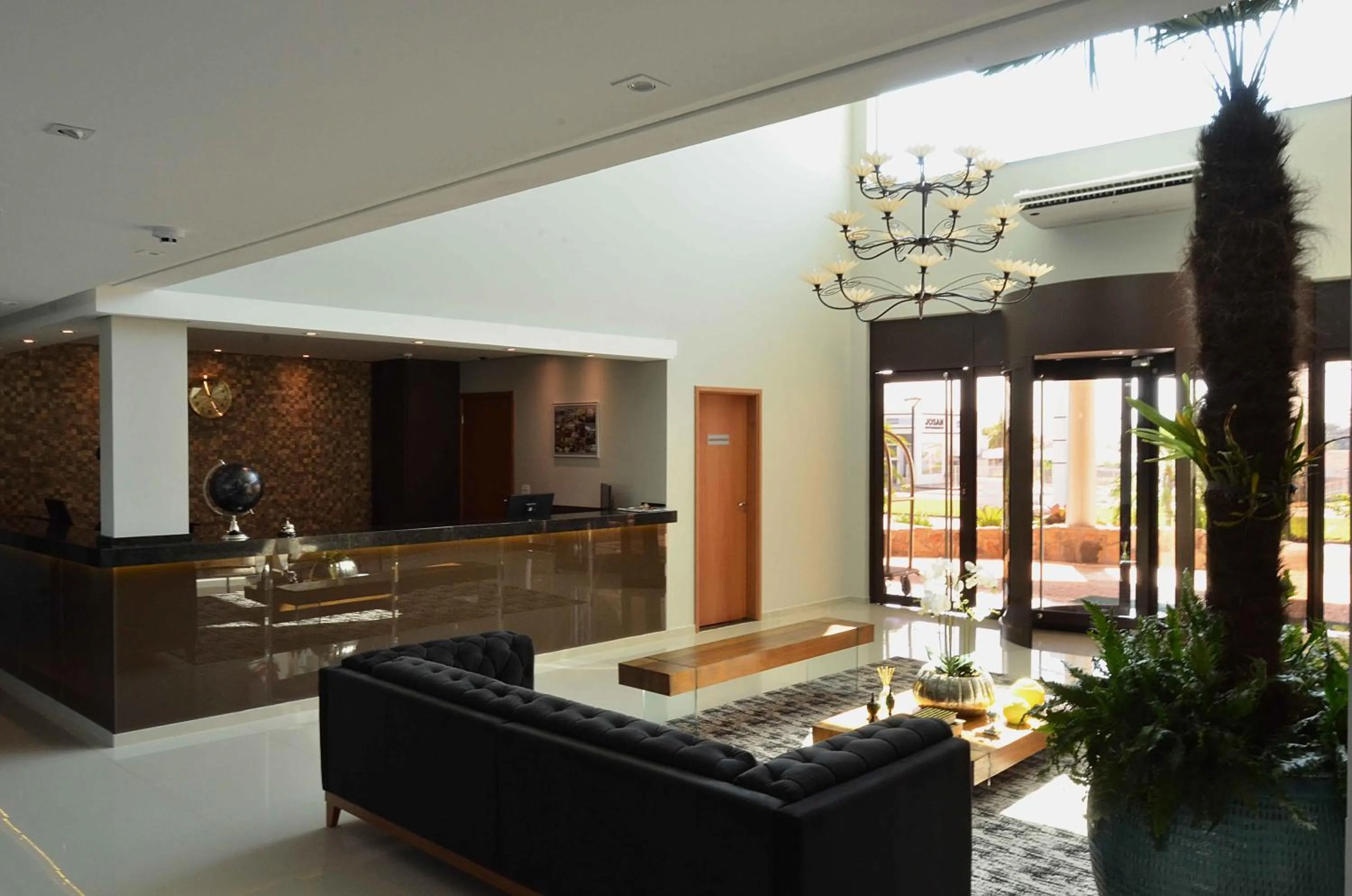 Lobby or reception in Hotel Matão By Mercure