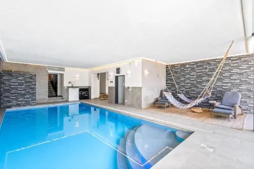 Soho Mountain Chalet - Pool und Sauna