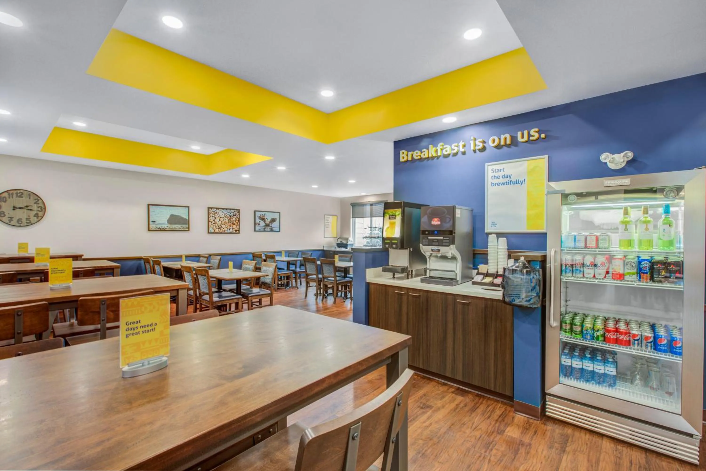 Breakfast in Days Inn & Suites by Wyndham Lindsay