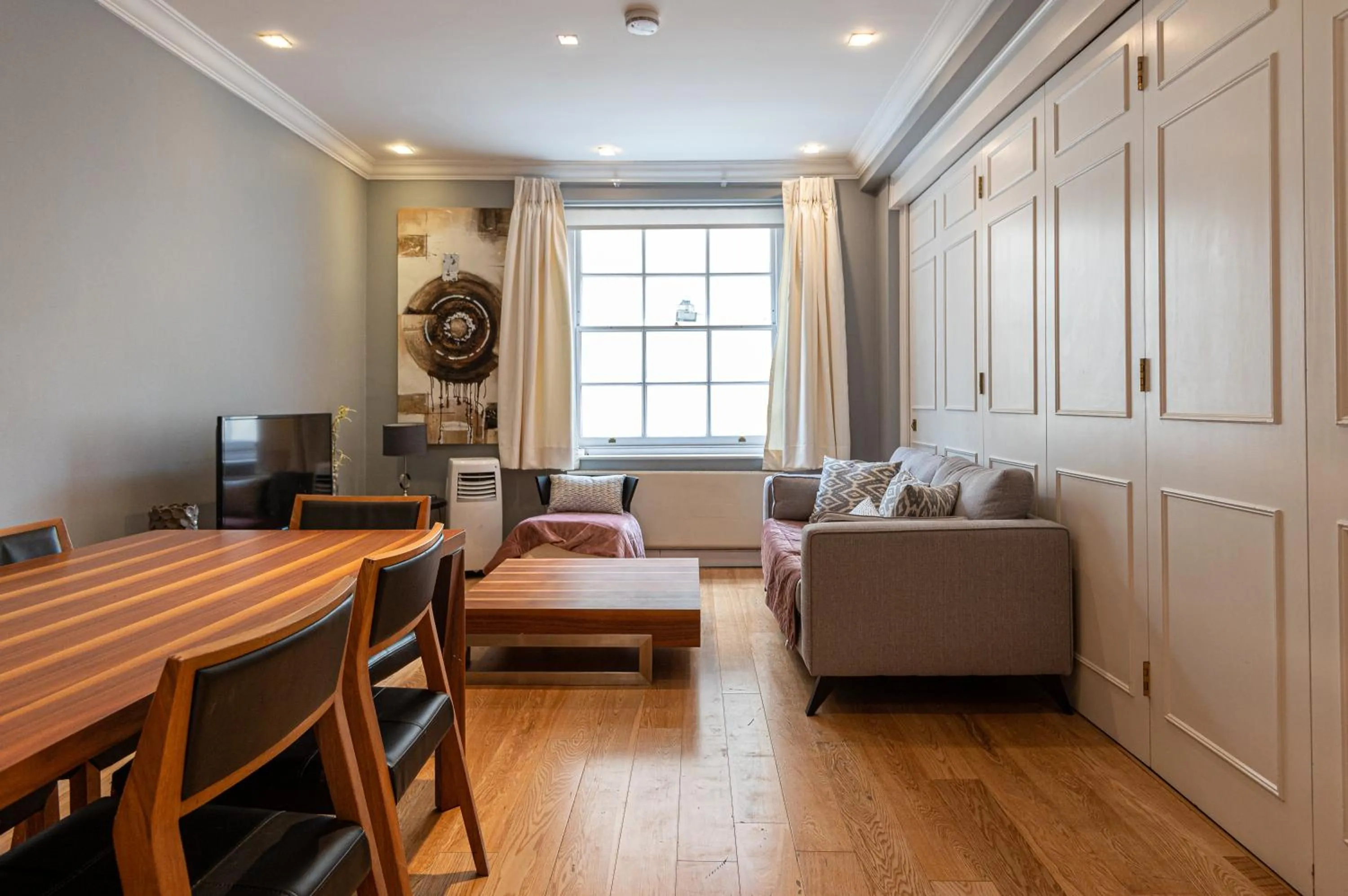 Living room, Seating Area in Mayfair private Apartments