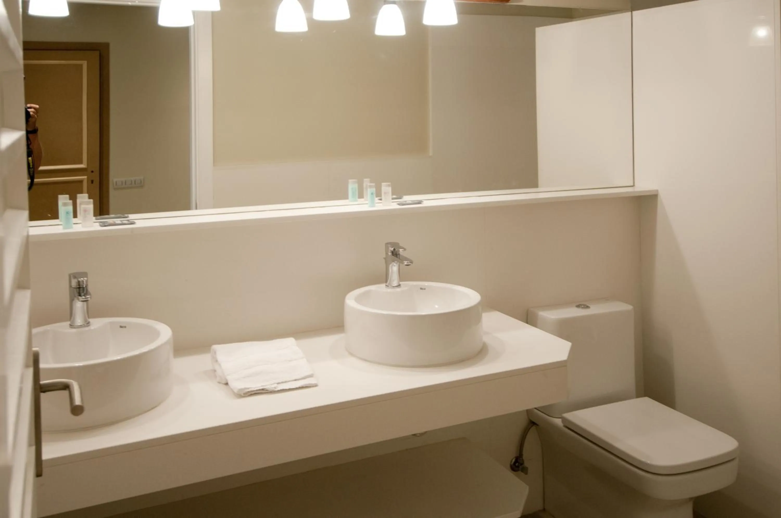 Bathroom in Serennia Exclusive Rooms