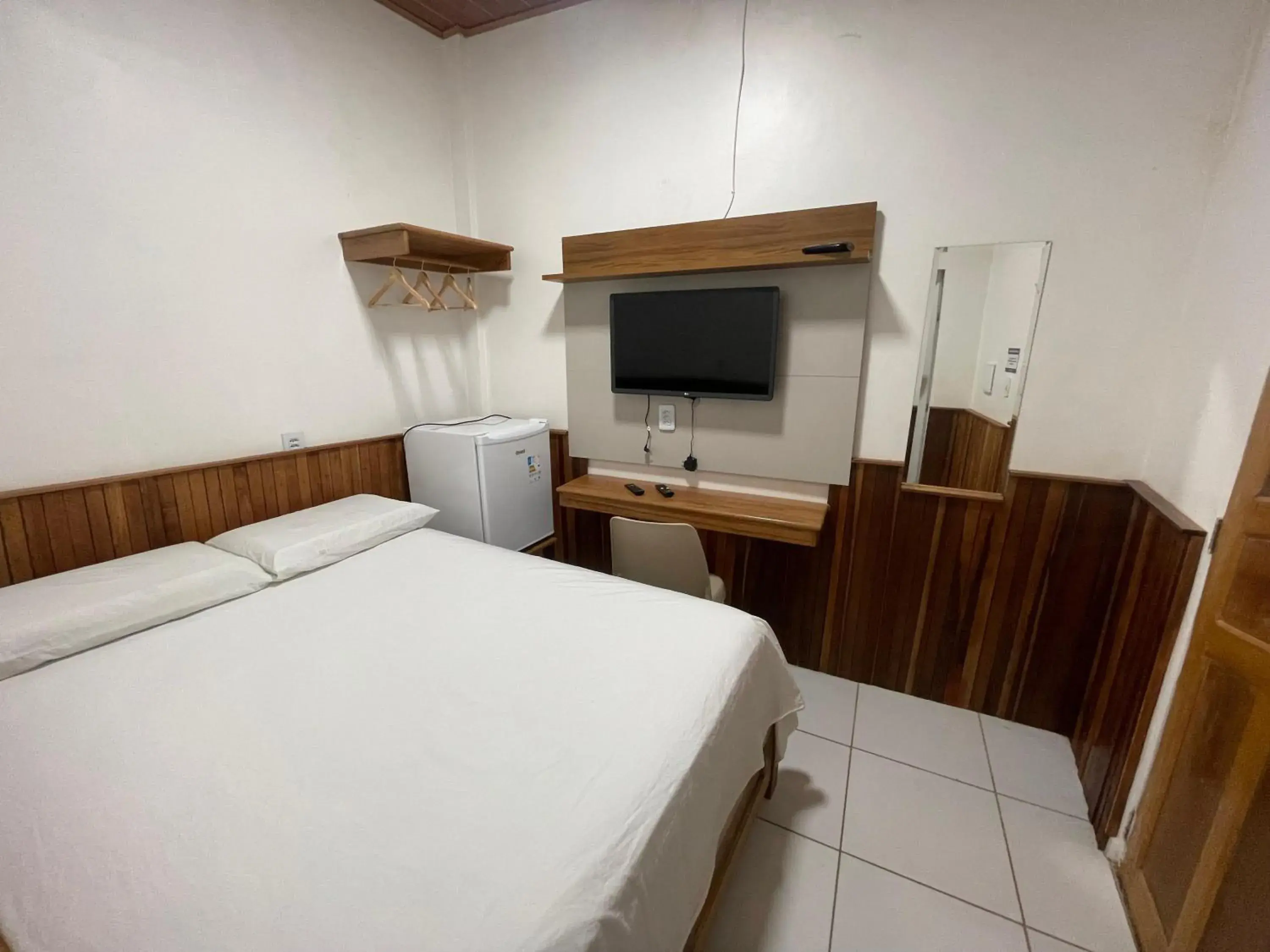 Double Room in Hotel Suelen Double Room in Hotel Suelen
