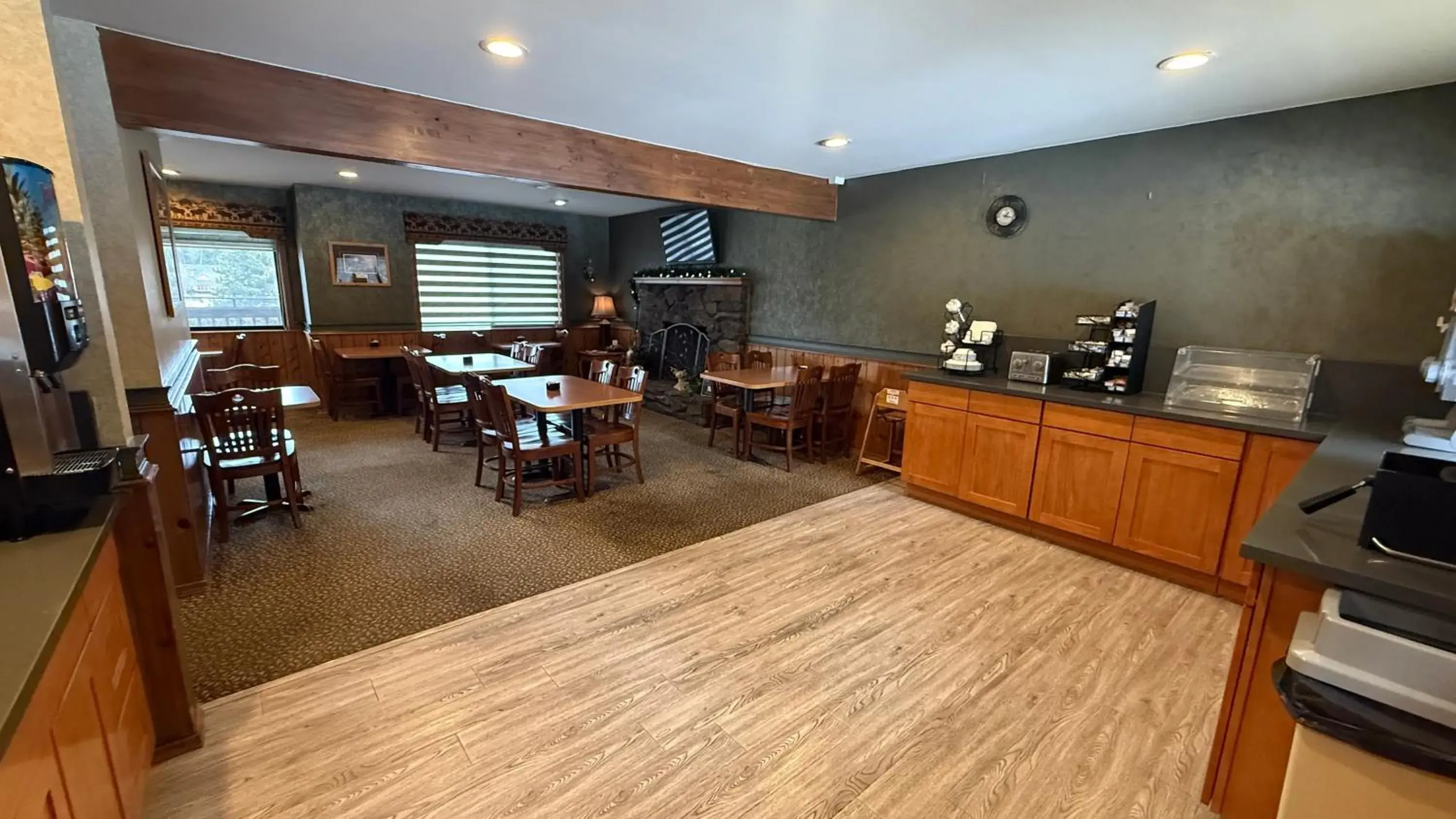 Restaurant/places to eat in Stewart Lodge Restaurant/places to eat in Stewart Lodge