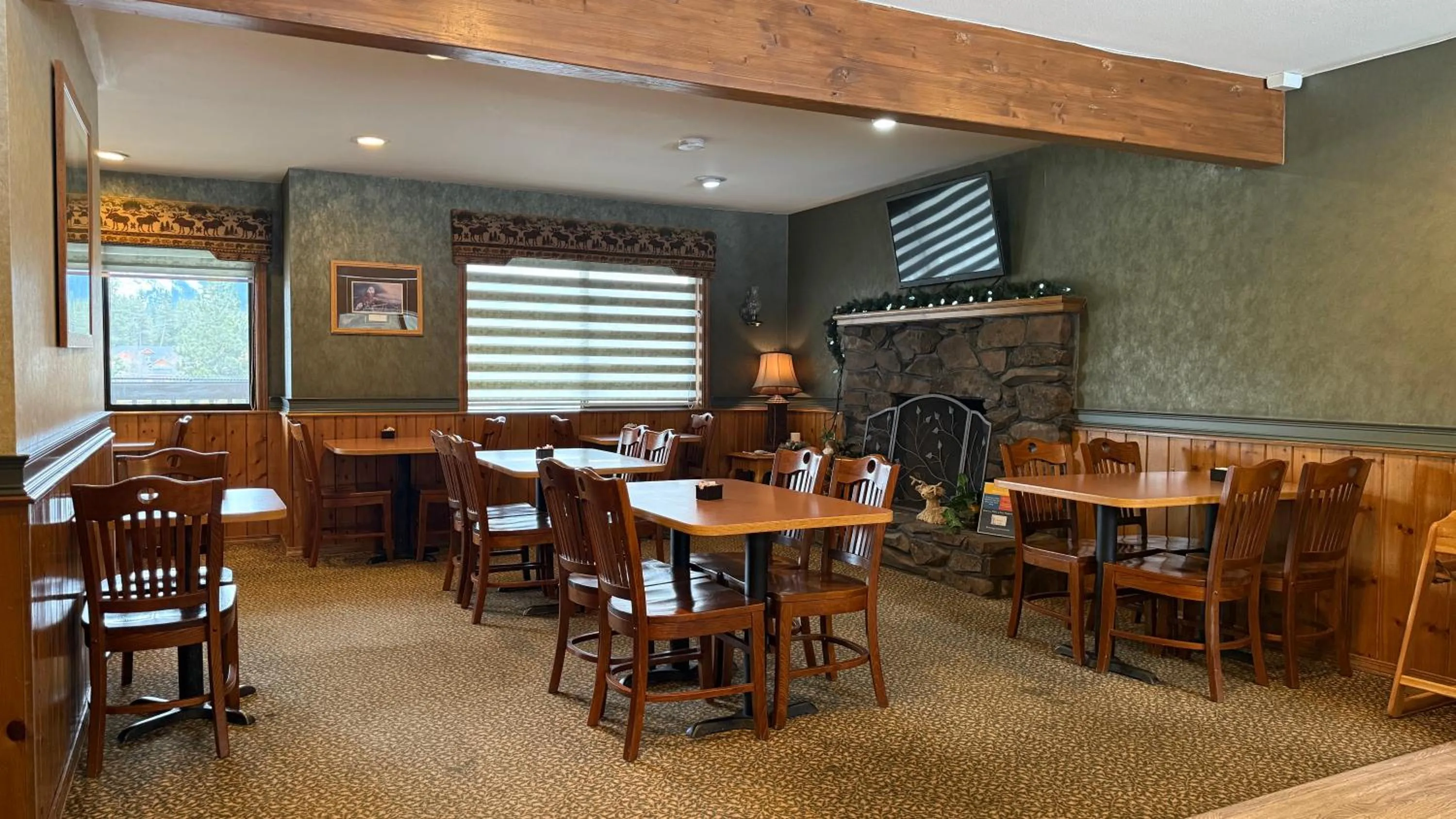 Restaurant/places to eat in Stewart Lodge