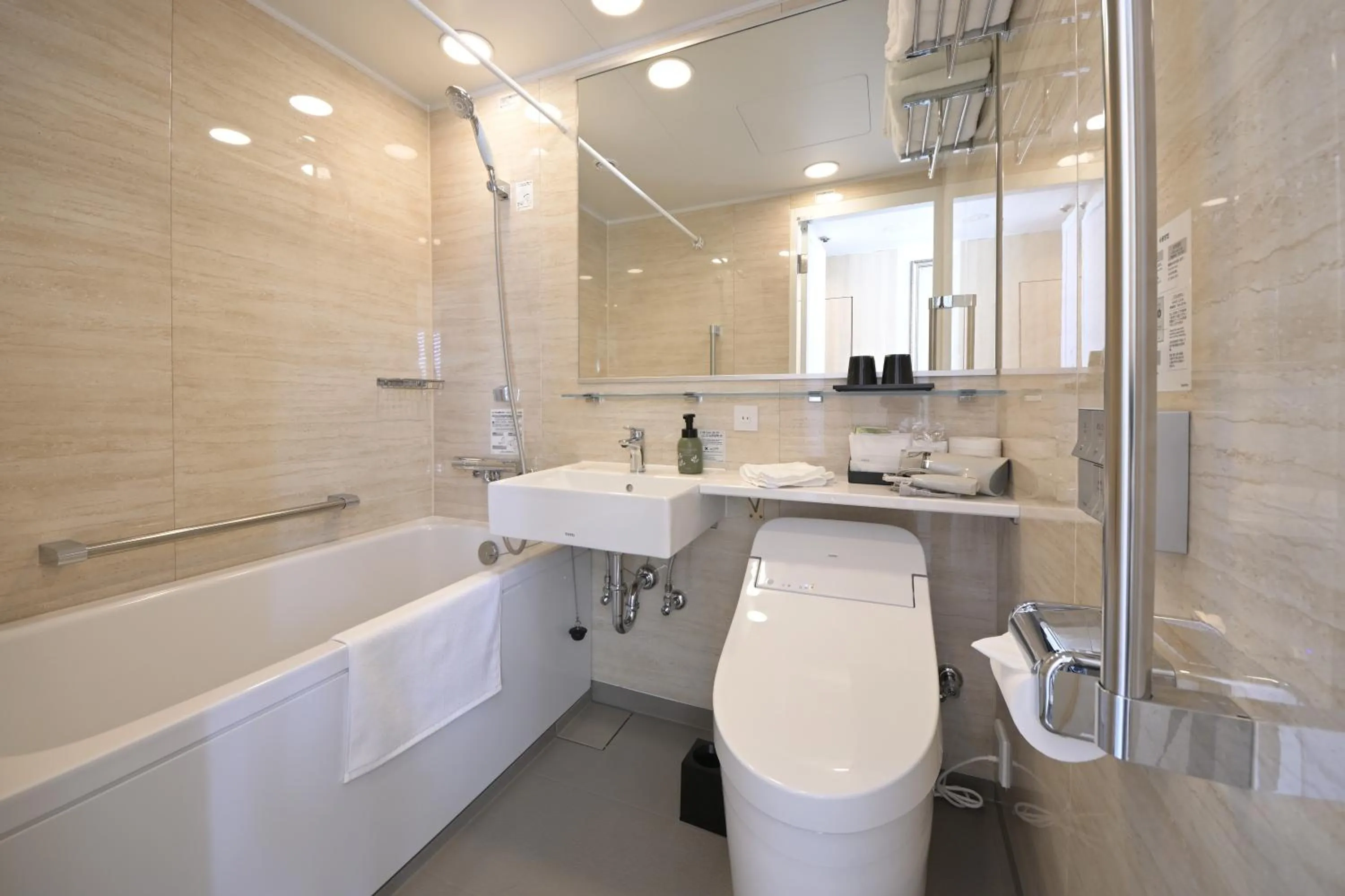 Bathroom in The Italia Ken