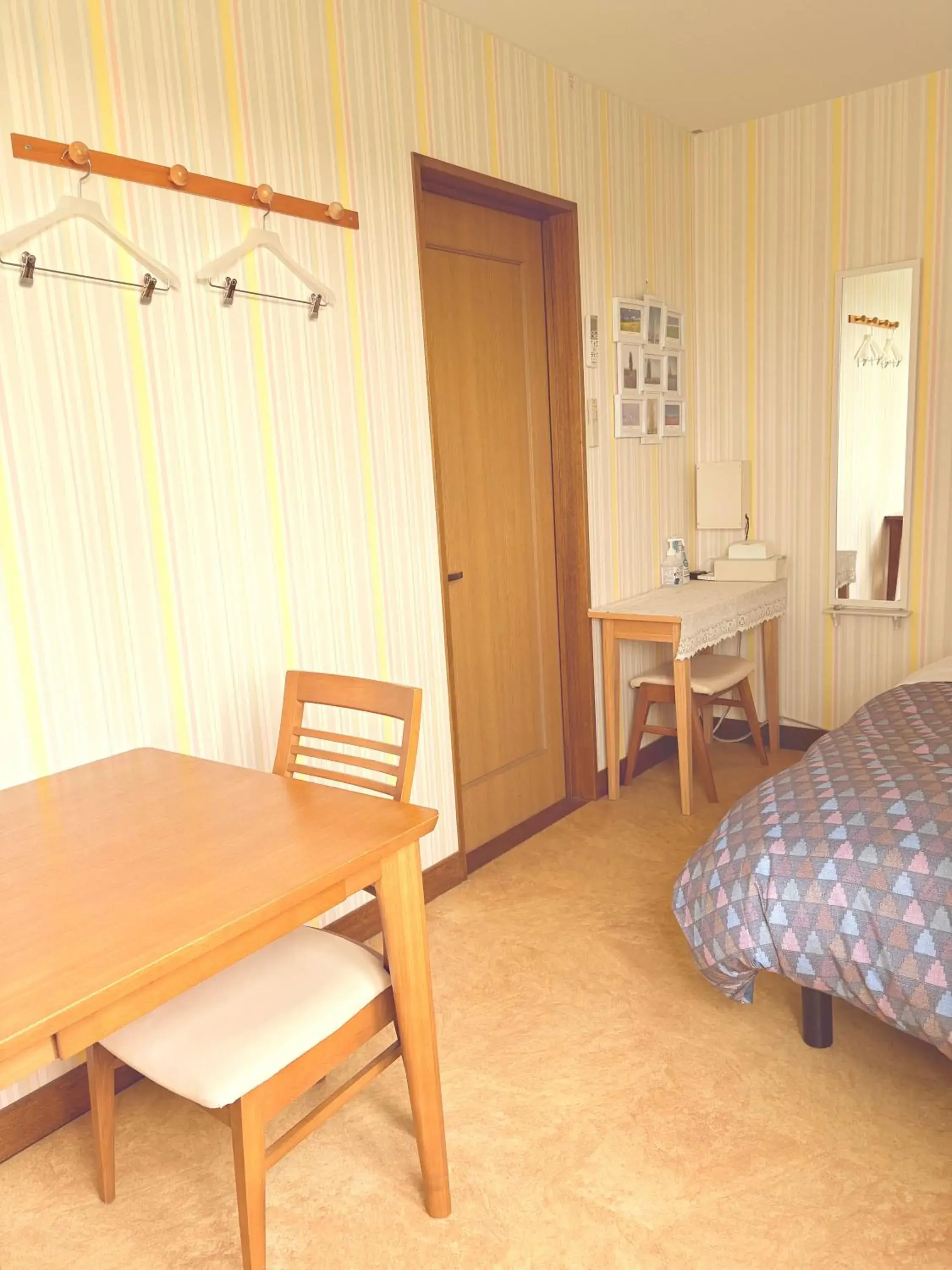 Twin Room with Shared Toilet - single occupancy in B&B Ken&Mary Twin Room with Shared Toilet - single occupancy in B&B Ken&Mary