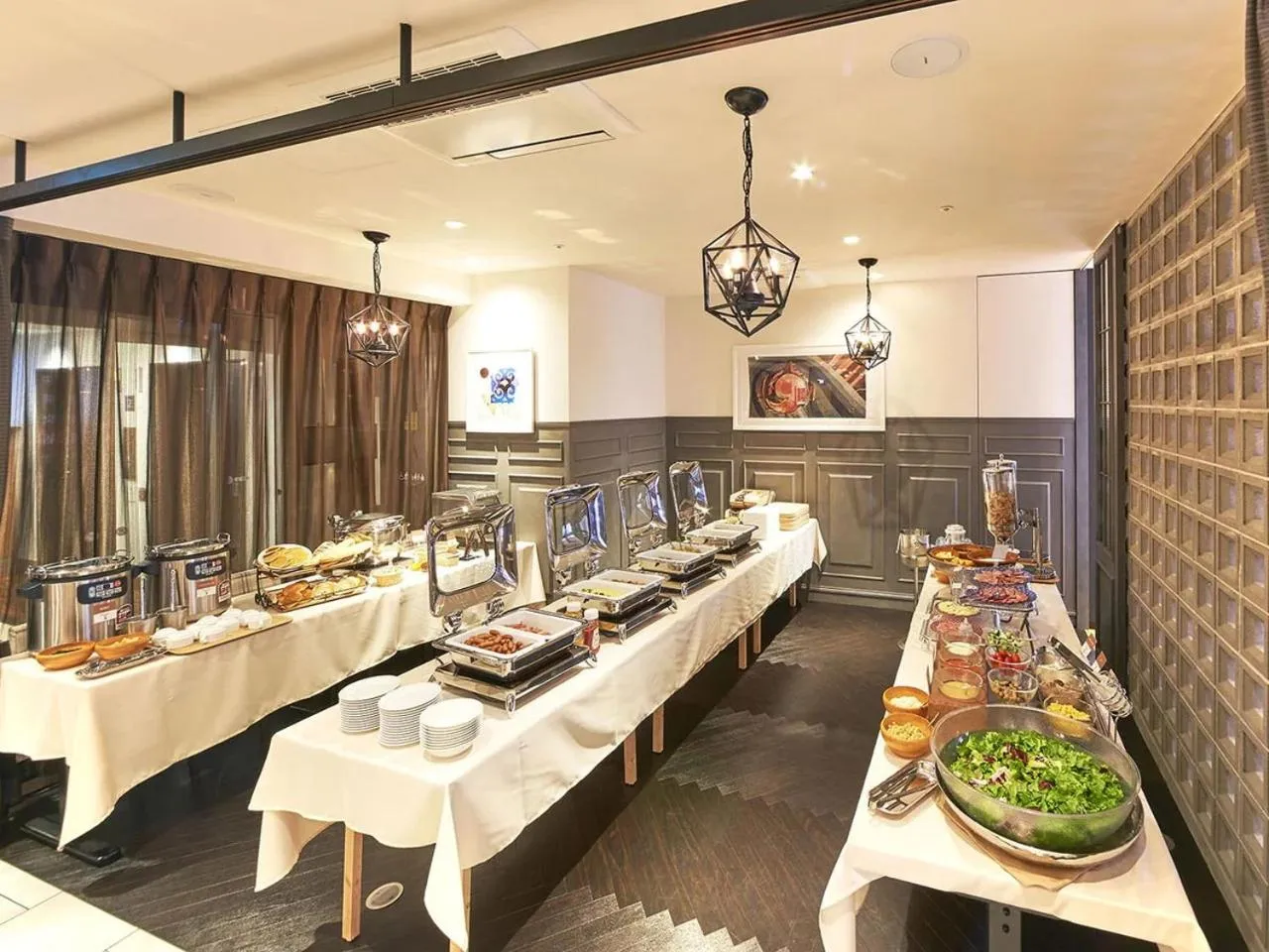 Restaurant/places to eat in APA Hotel Shinjuku Kabukicho Tower