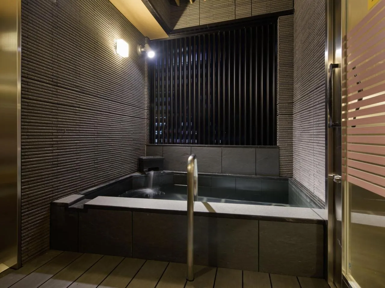 Open Air Bath in APA Hotel Shinjuku Kabukicho Tower