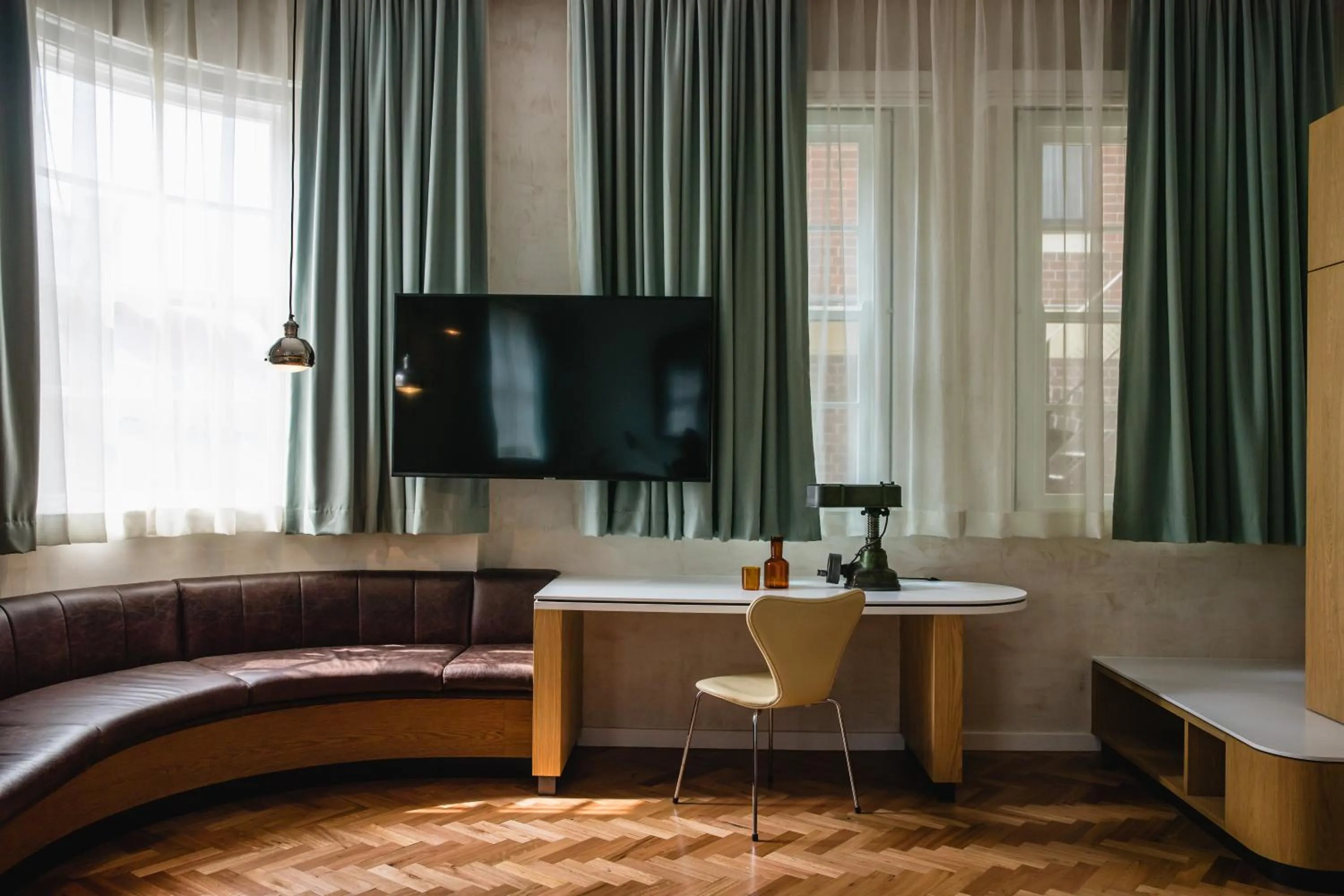 TV and multimedia in The Old Clare by Ode Hotels