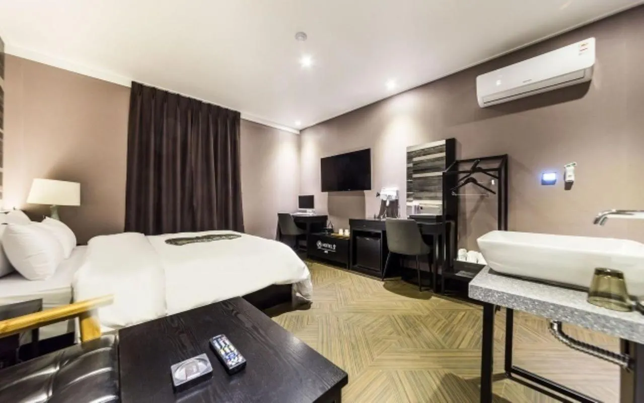 Photo of the whole room, Bed in Gangdong Moon Boutique Hotel