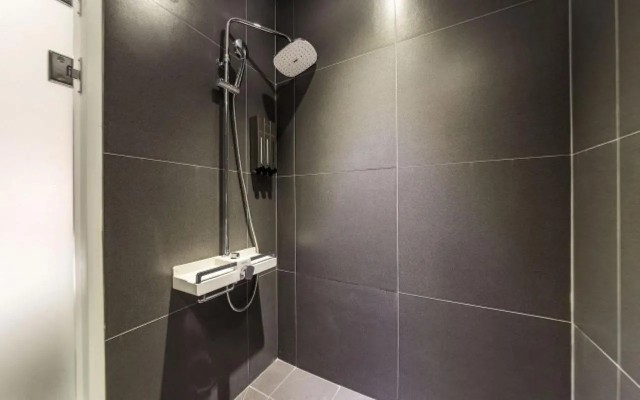 Shower in Gangdong Moon Boutique Hotel