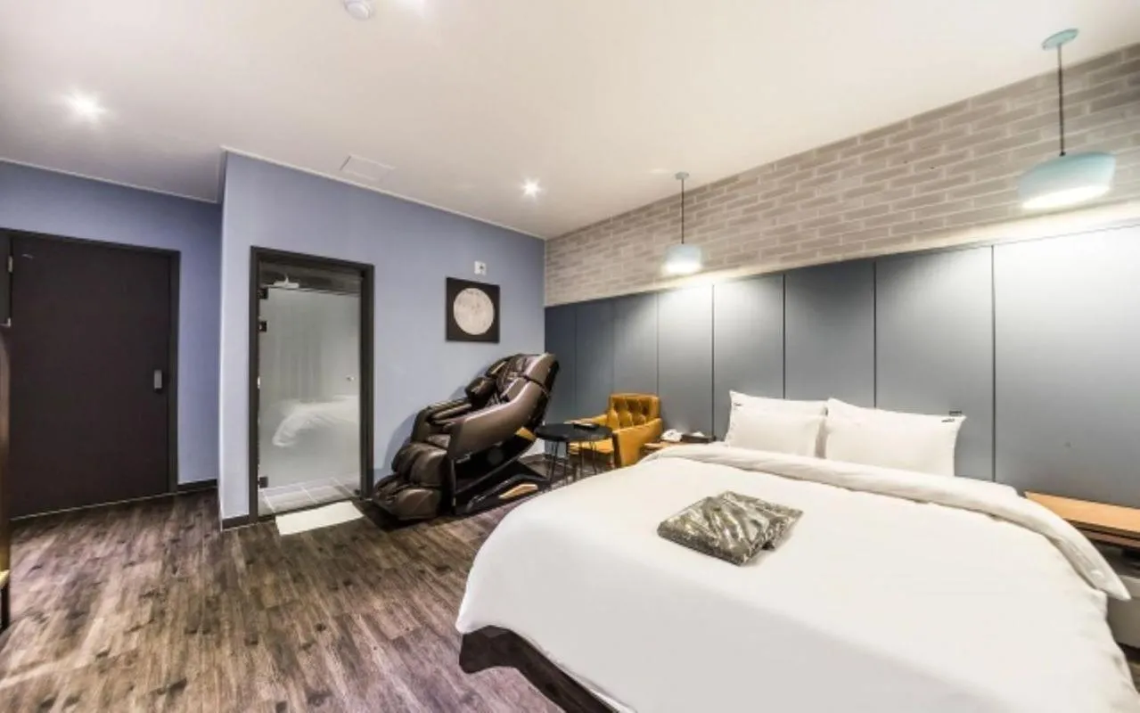 Photo of the whole room, Bed in Gangdong Moon Boutique Hotel