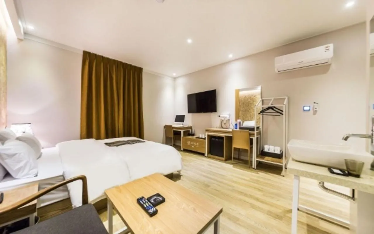 Photo of the whole room, Bed in Gangdong Moon Boutique Hotel
