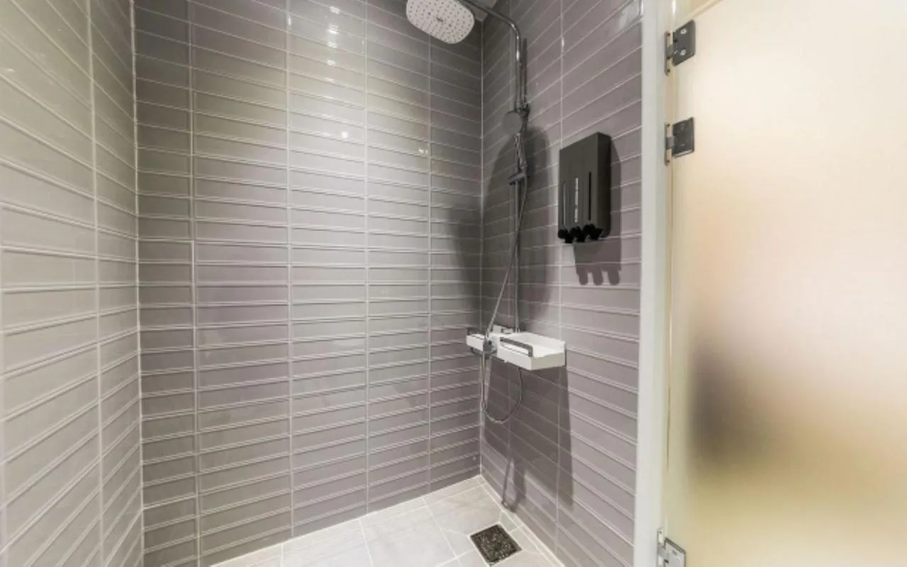 Shower in Gangdong Moon Boutique Hotel