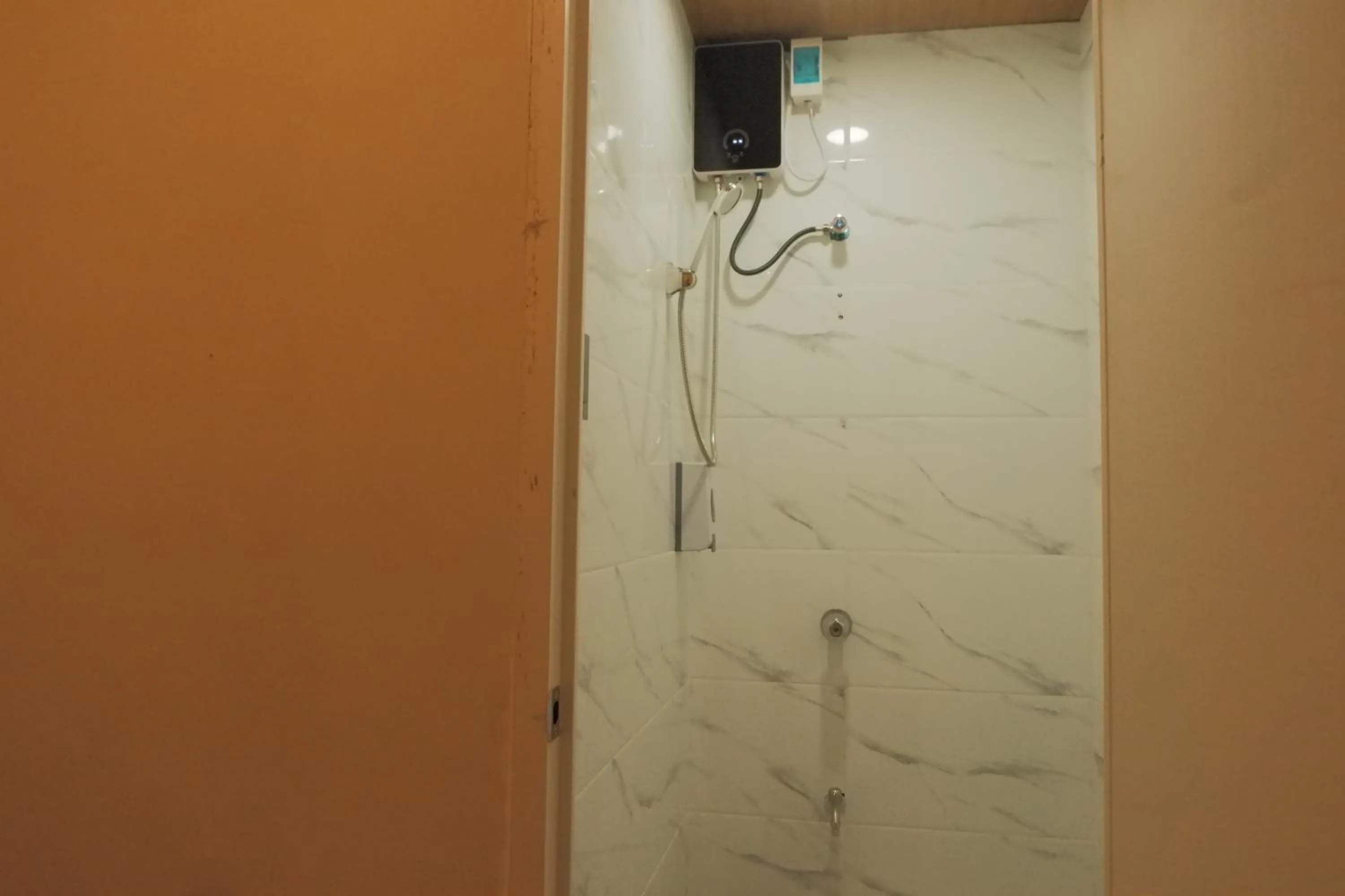 Shower in Brightwood Hotel & Residences