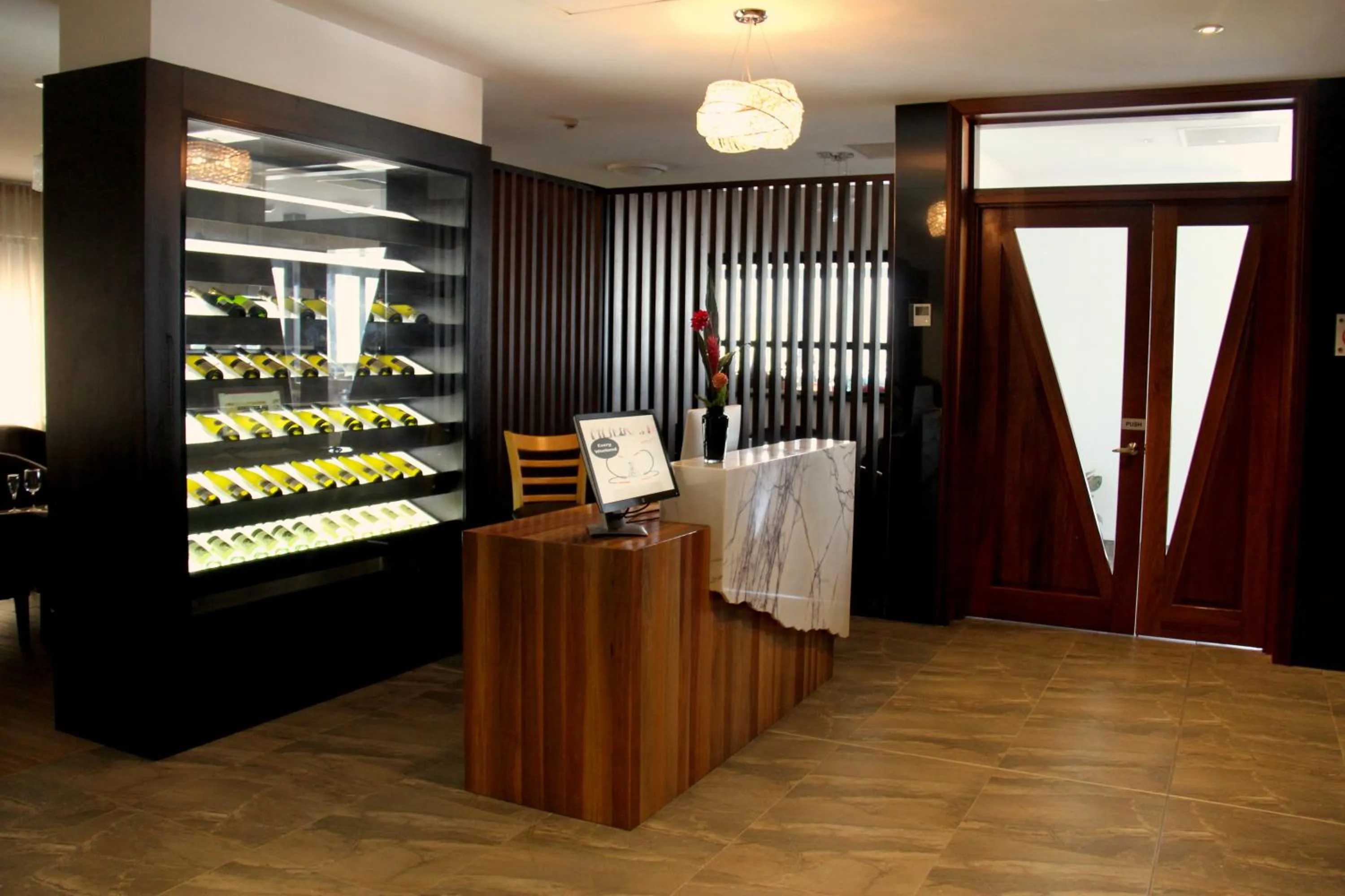 Restaurant/places to eat in Citi Boutique Hotel - Lahara Avenue