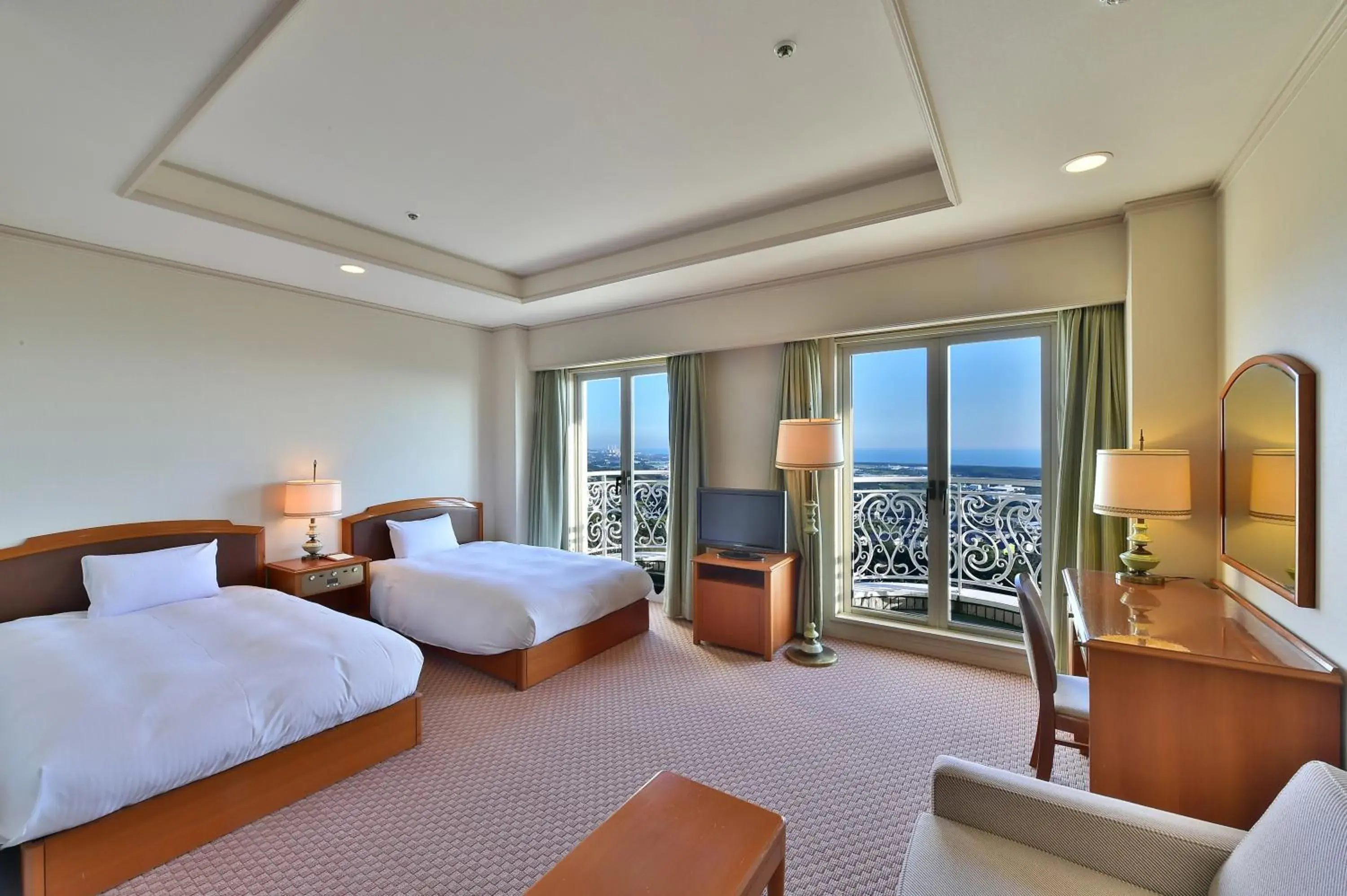 Deluxe Twin Room with Sea View in Shizuoka Country Hamaoka Course & Hotel Deluxe Twin Room with Sea View in Shizuoka Country Hamaoka Course & Hotel