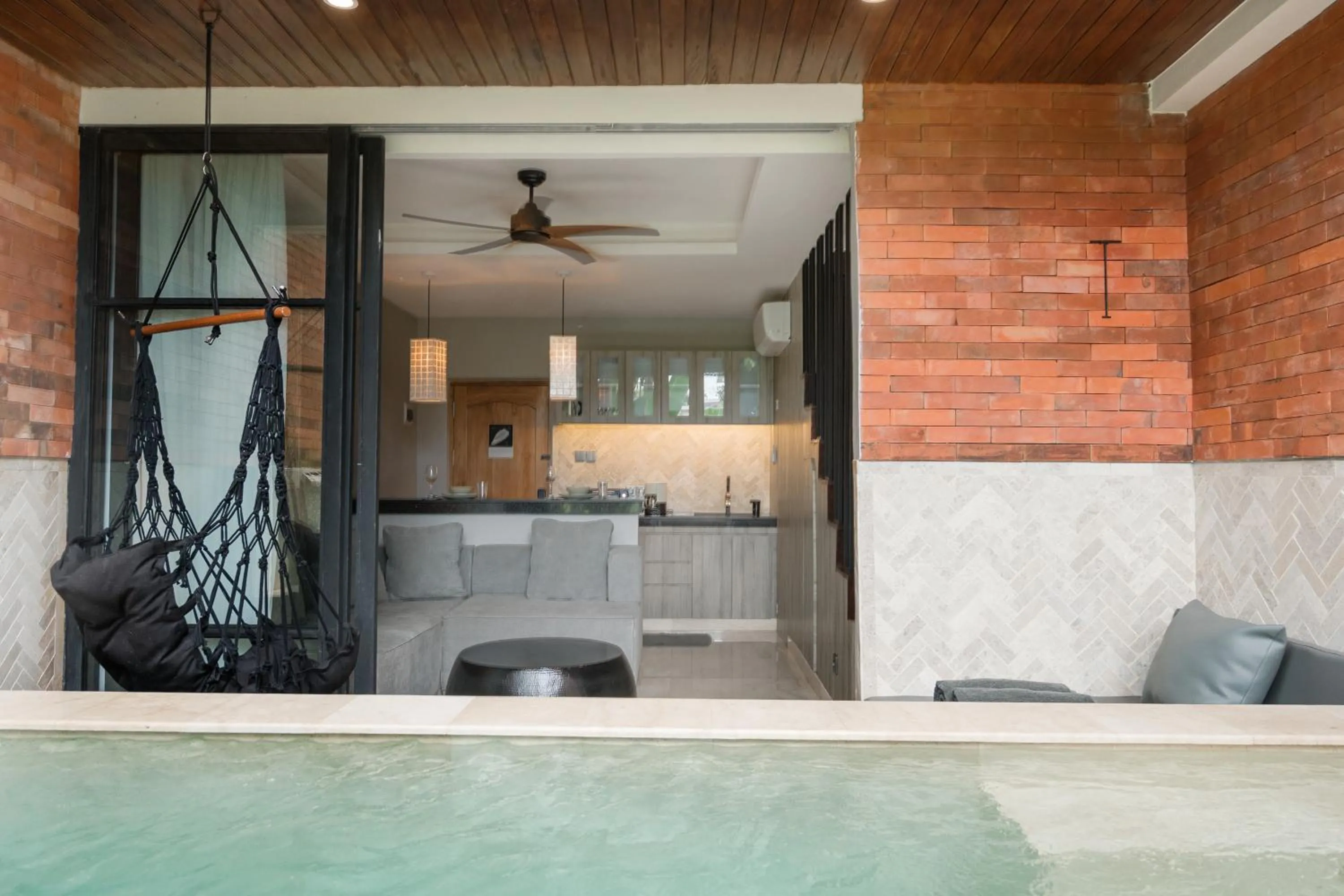 Swimming pool in Baliris Canggu Villa by Betterplace