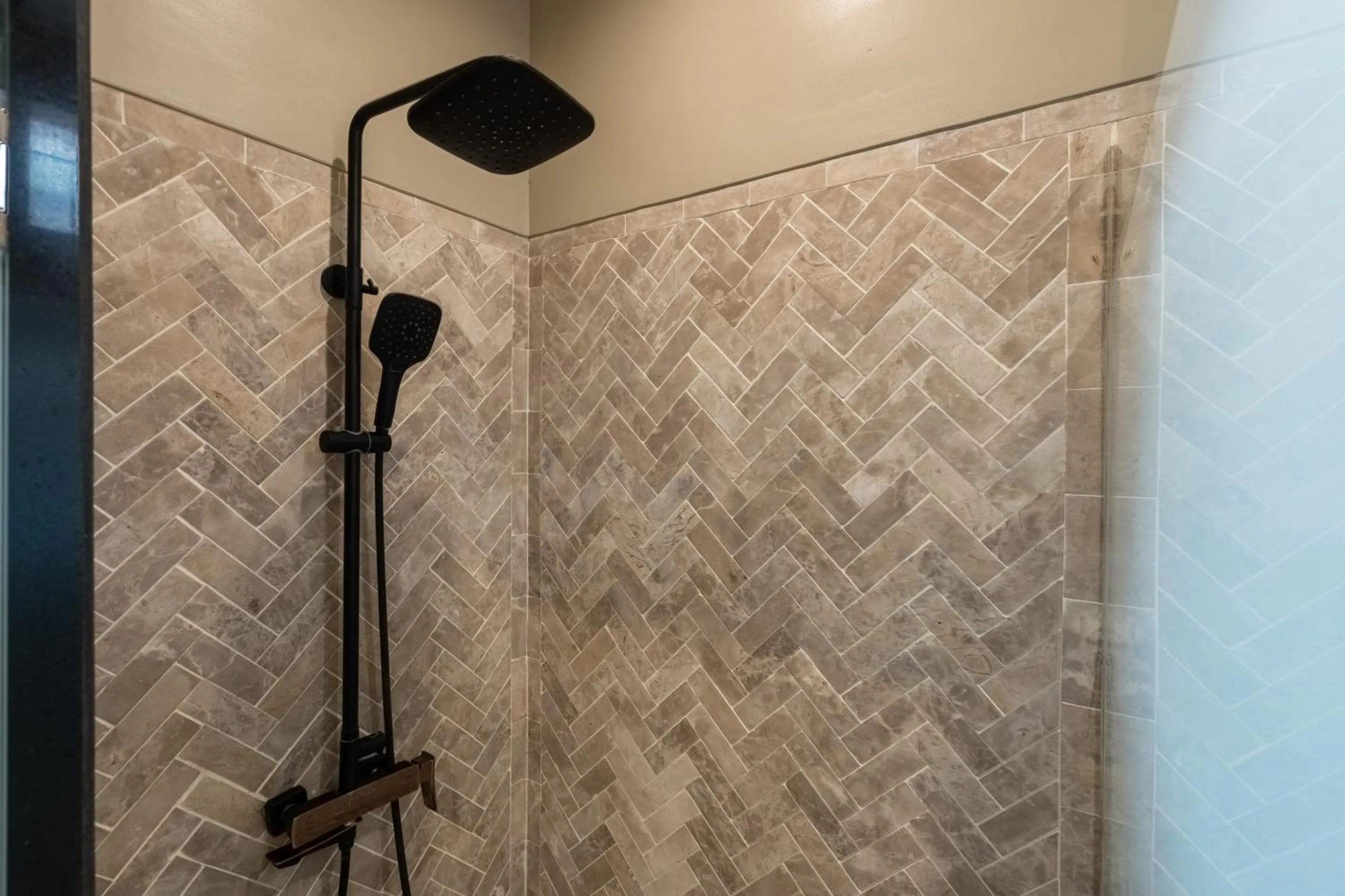 Shower in Baliris Canggu Villa by Betterplace