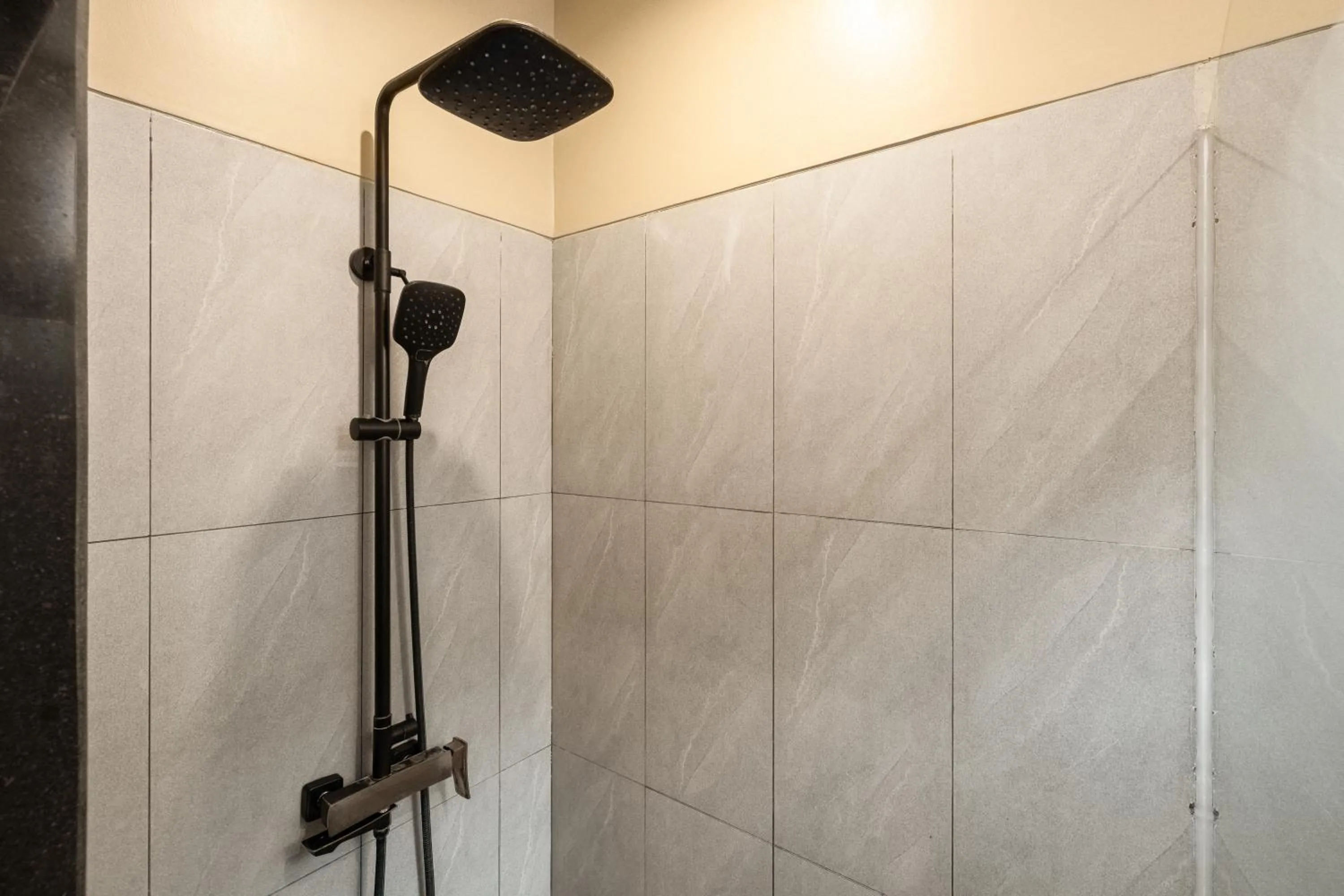 Shower in Baliris Canggu Villa by Betterplace