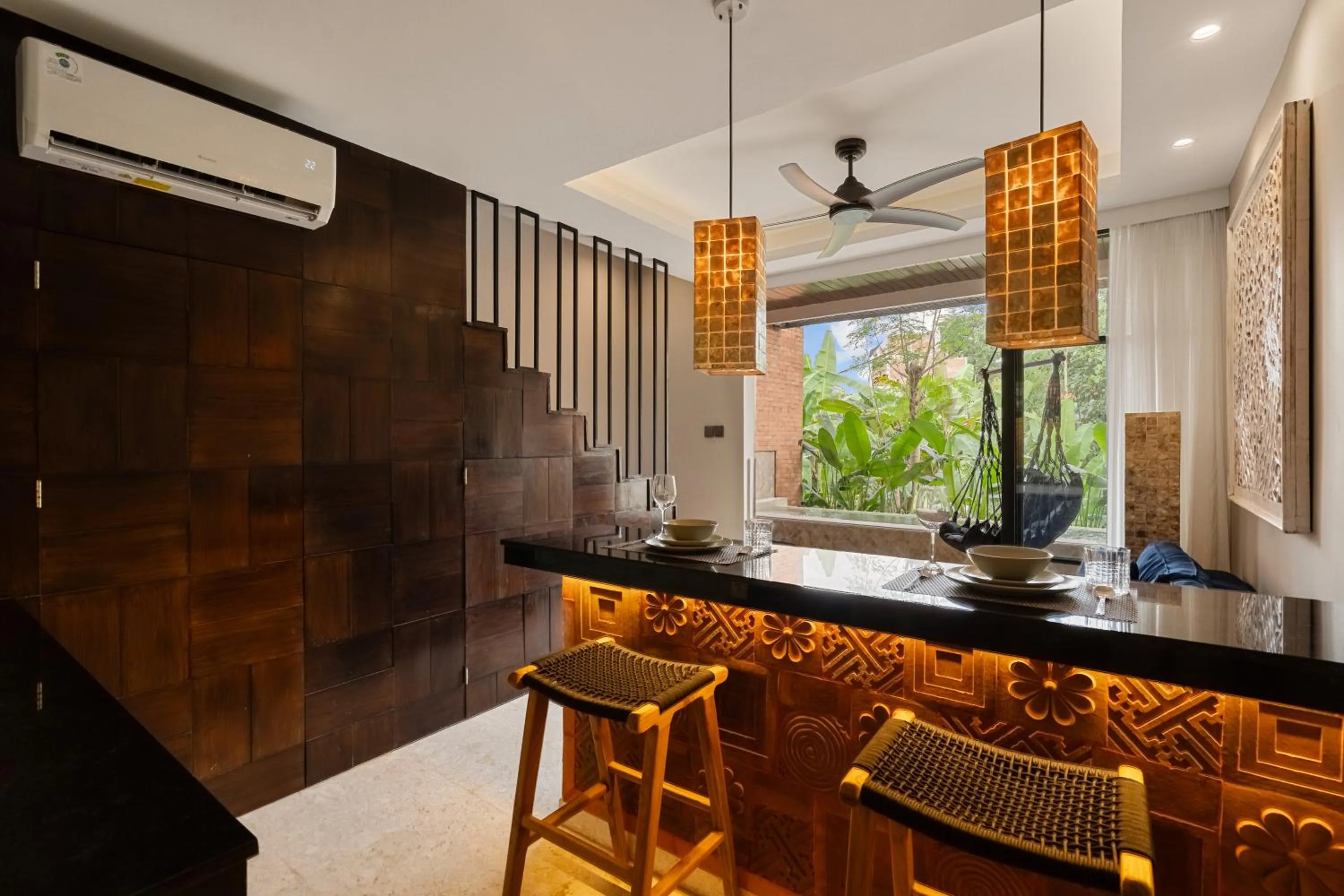 Dining area in Baliris Canggu Villa by Betterplace