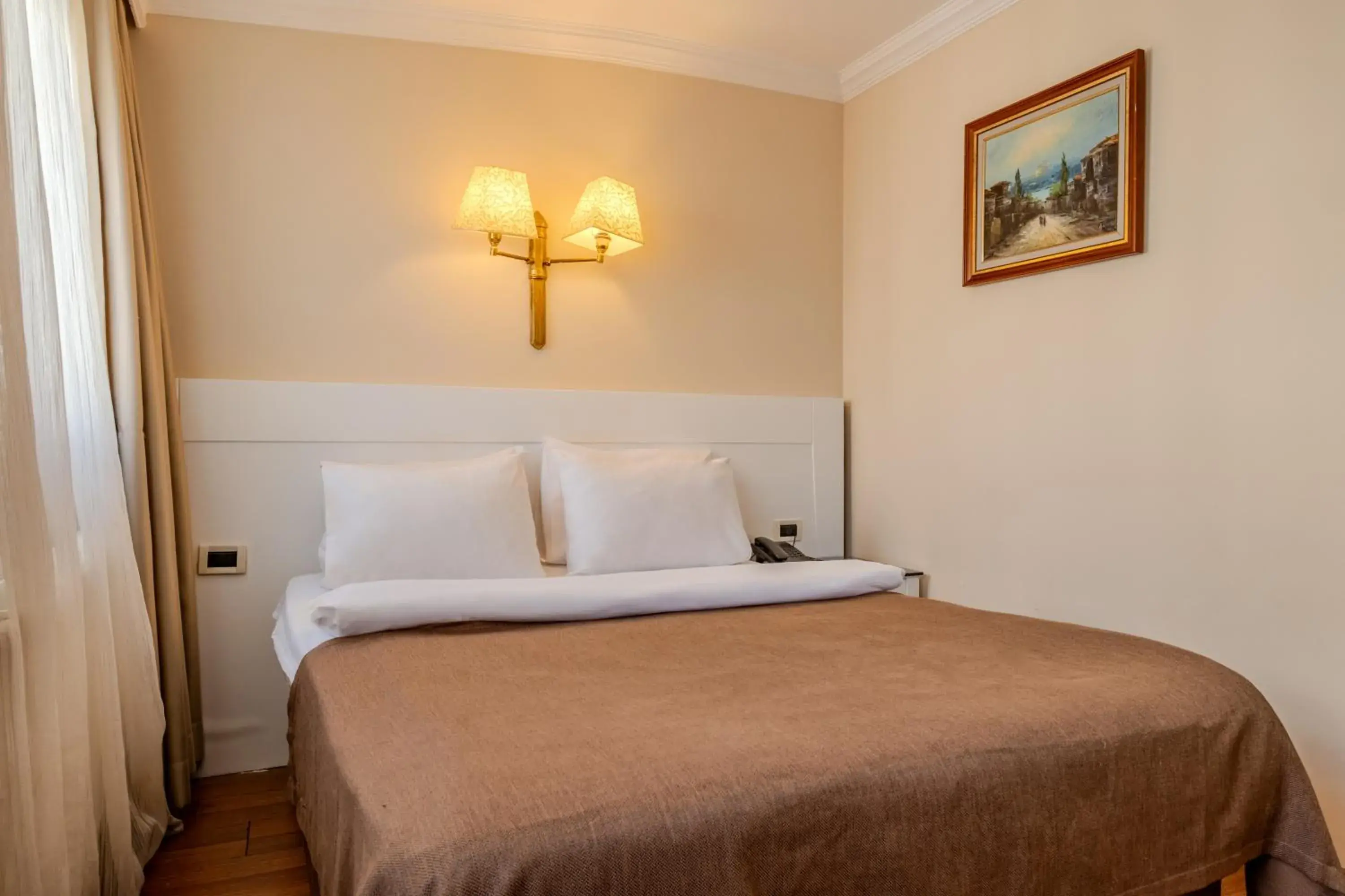 Bed in Peak Star Hotel Bed in Peak Star Hotel