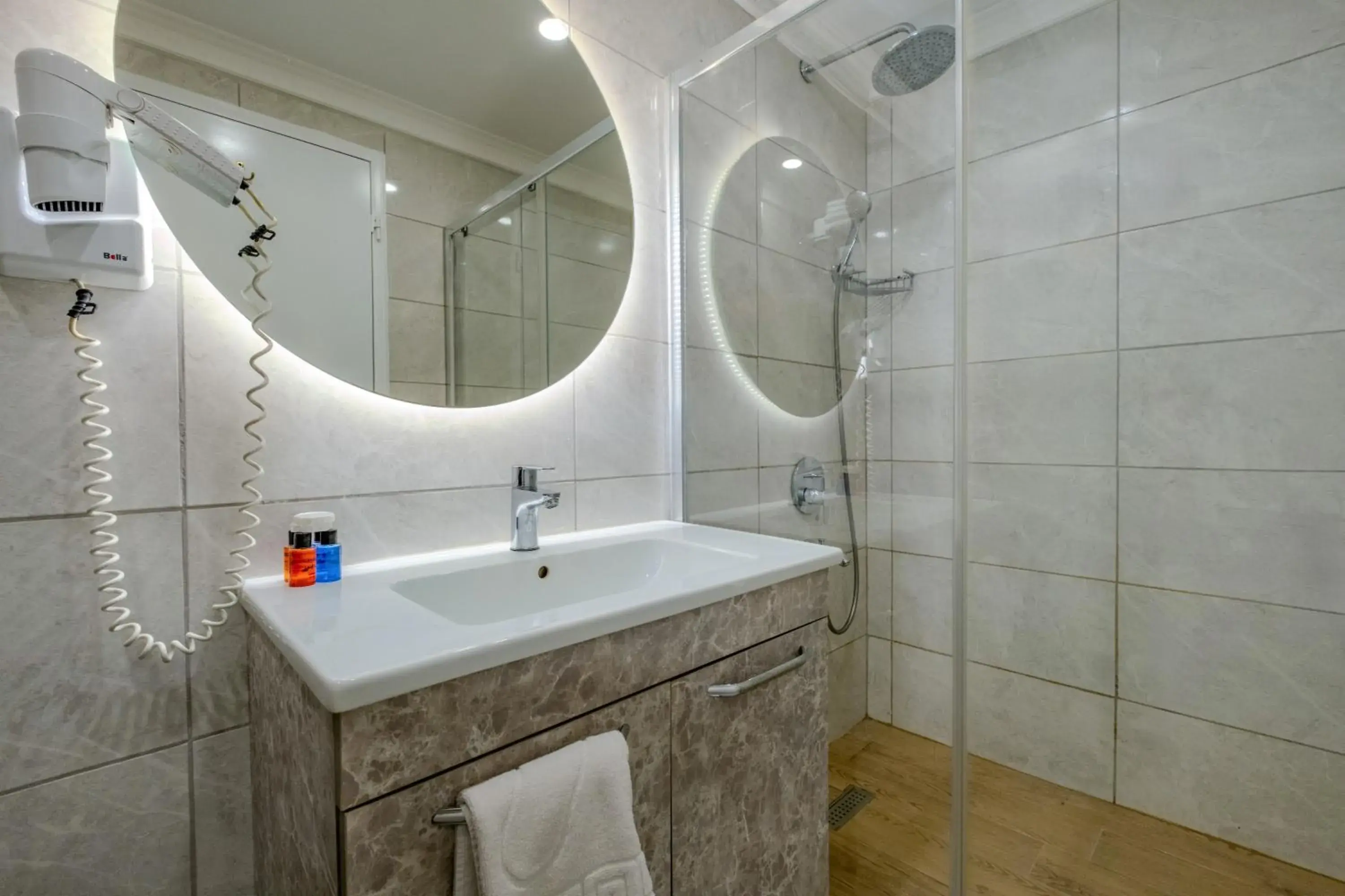 Bathroom in Peak Star Hotel Bathroom in Peak Star Hotel