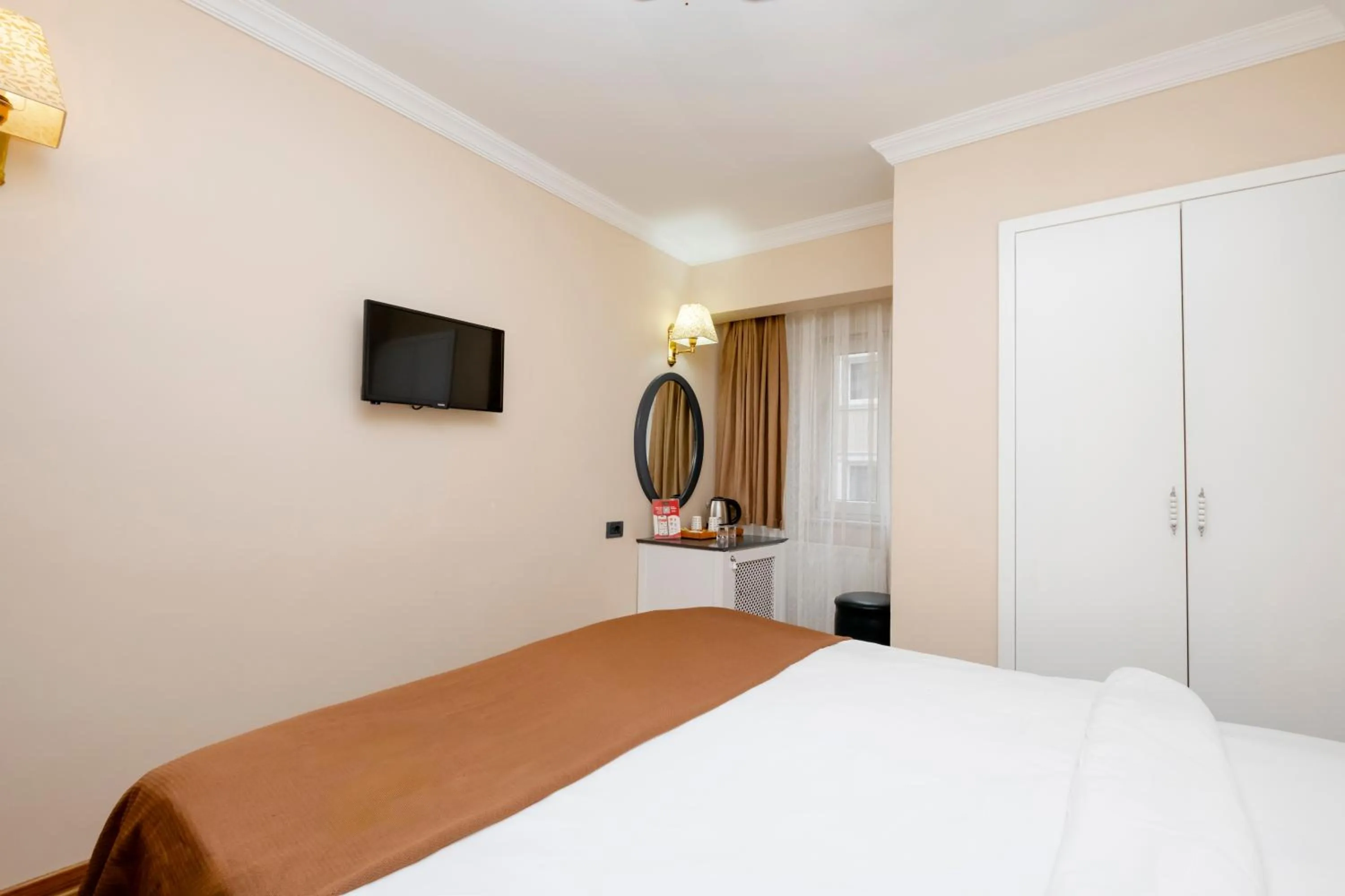 Bed in Peak Star Hotel