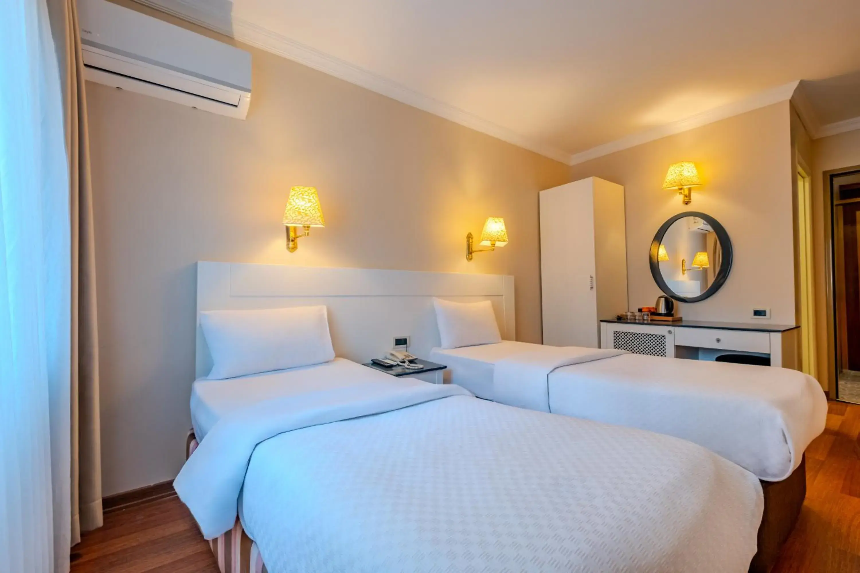 Photo of the whole room, Bed in Peak Star Hotel Photo of the whole room, Bed in Peak Star Hotel