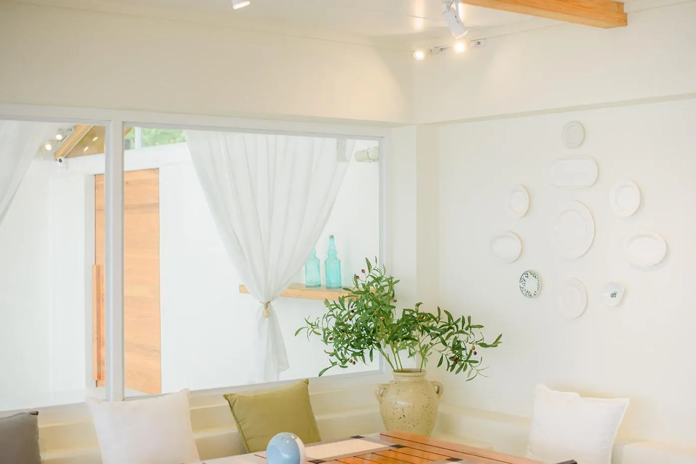 Restaurant/places to eat in Seashell Village Resort