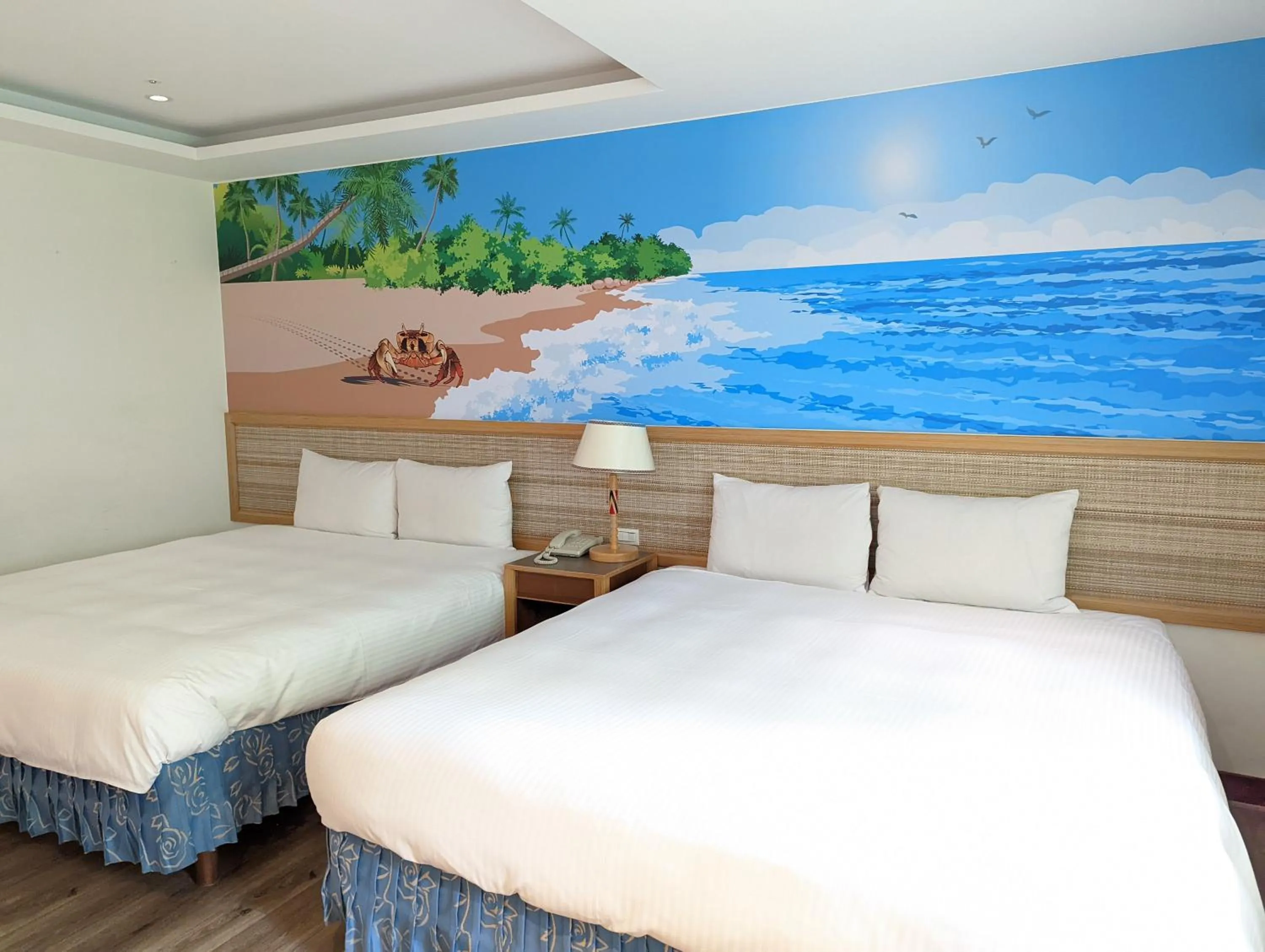 Photo of the whole room, Bed in Howard Kenting Wonder House