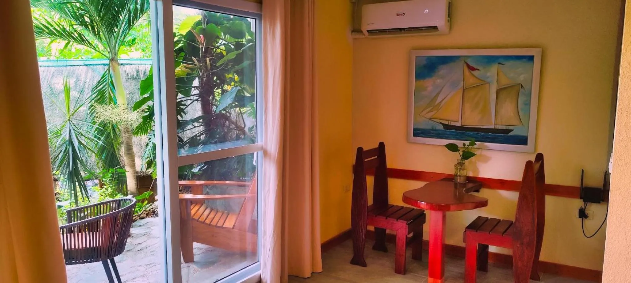 Dining area in P1 Resort