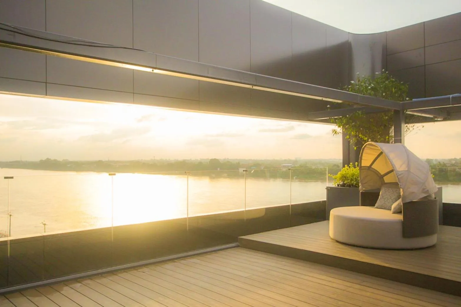 Balcony/Terrace in LePont Riverfront Resort Nongkhai