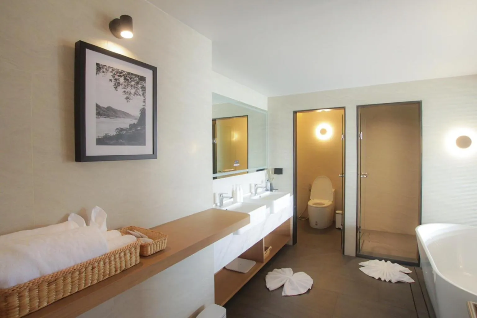 Toilet, Bed in LePont Riverfront Resort Nongkhai