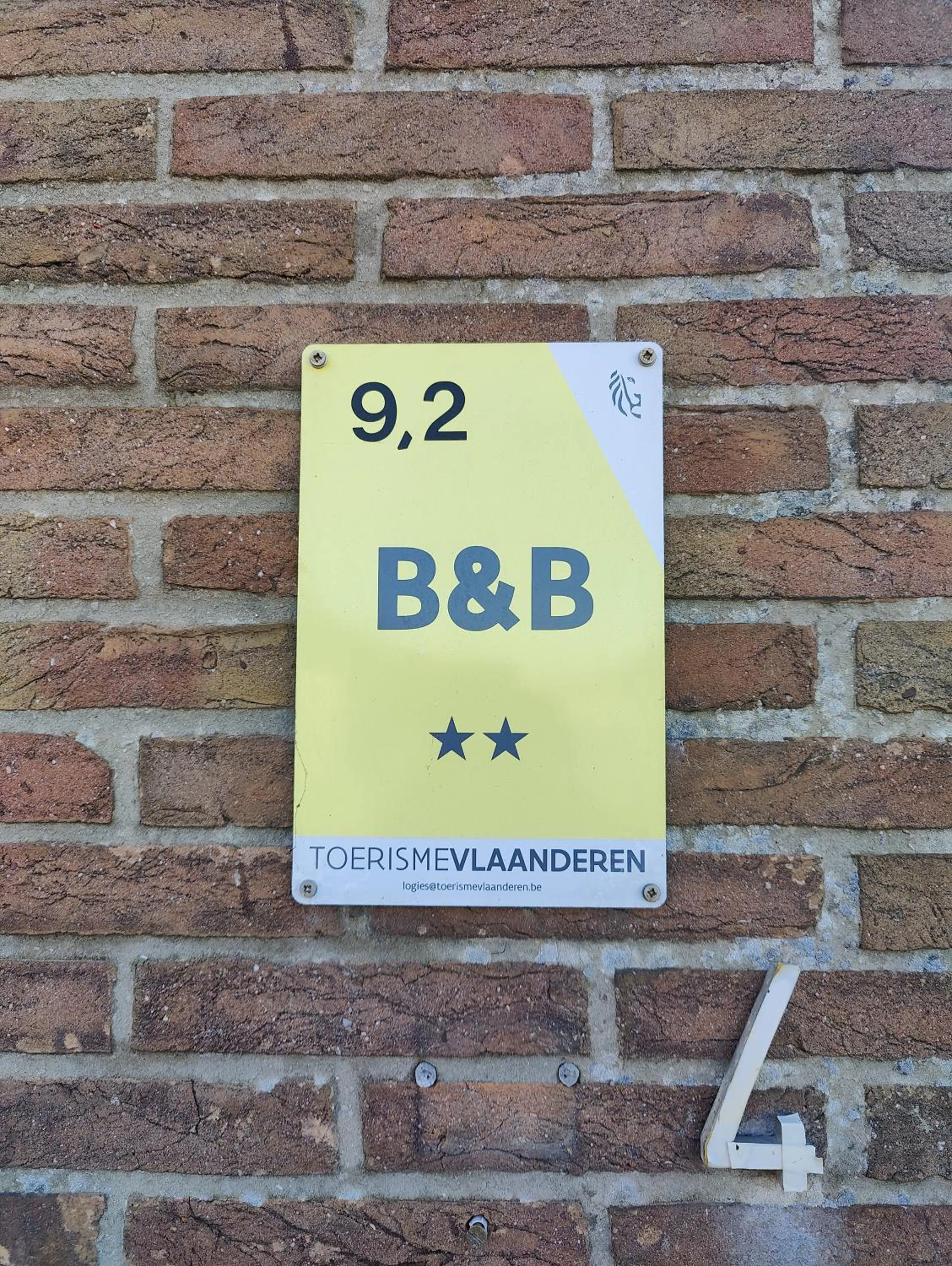 Certificate/Award in B&B Vanloo