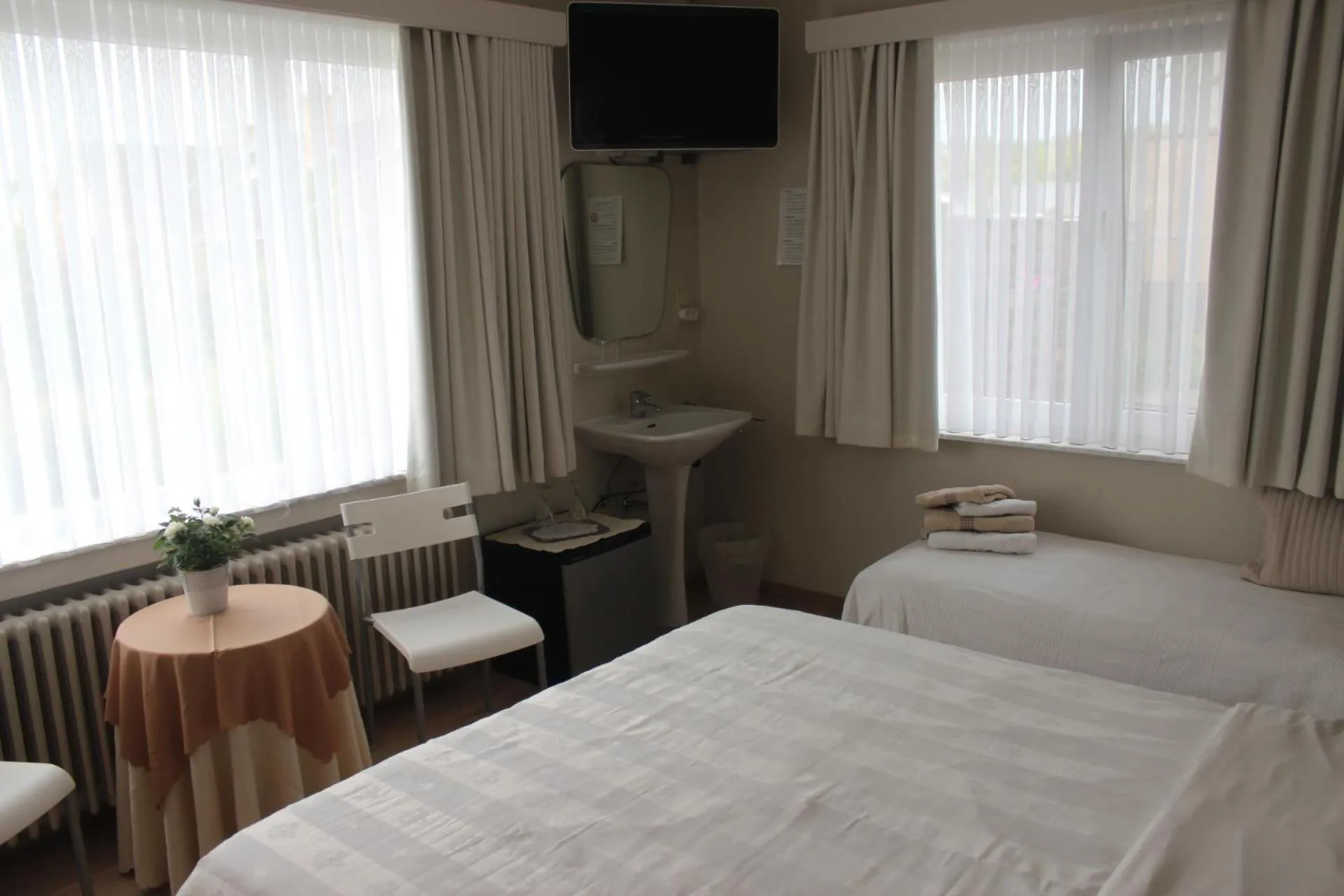 Photo of the whole room in B&B Vanloo